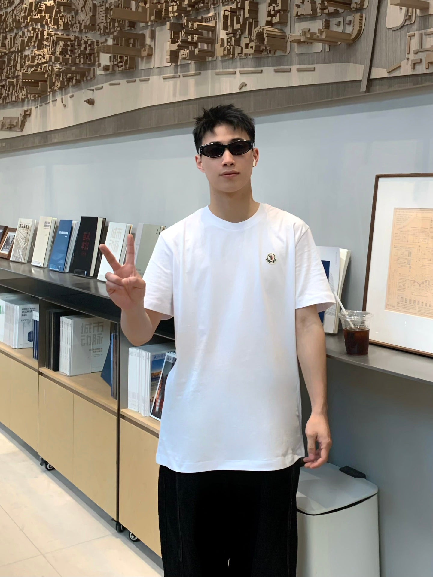 2026 New Mon Logo Short-Sleeved Shirt (25110-A00)