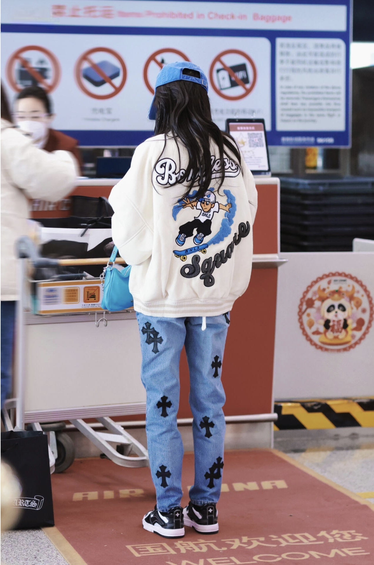 2026 New CH Cross Logo Jeans (CC901-C50)