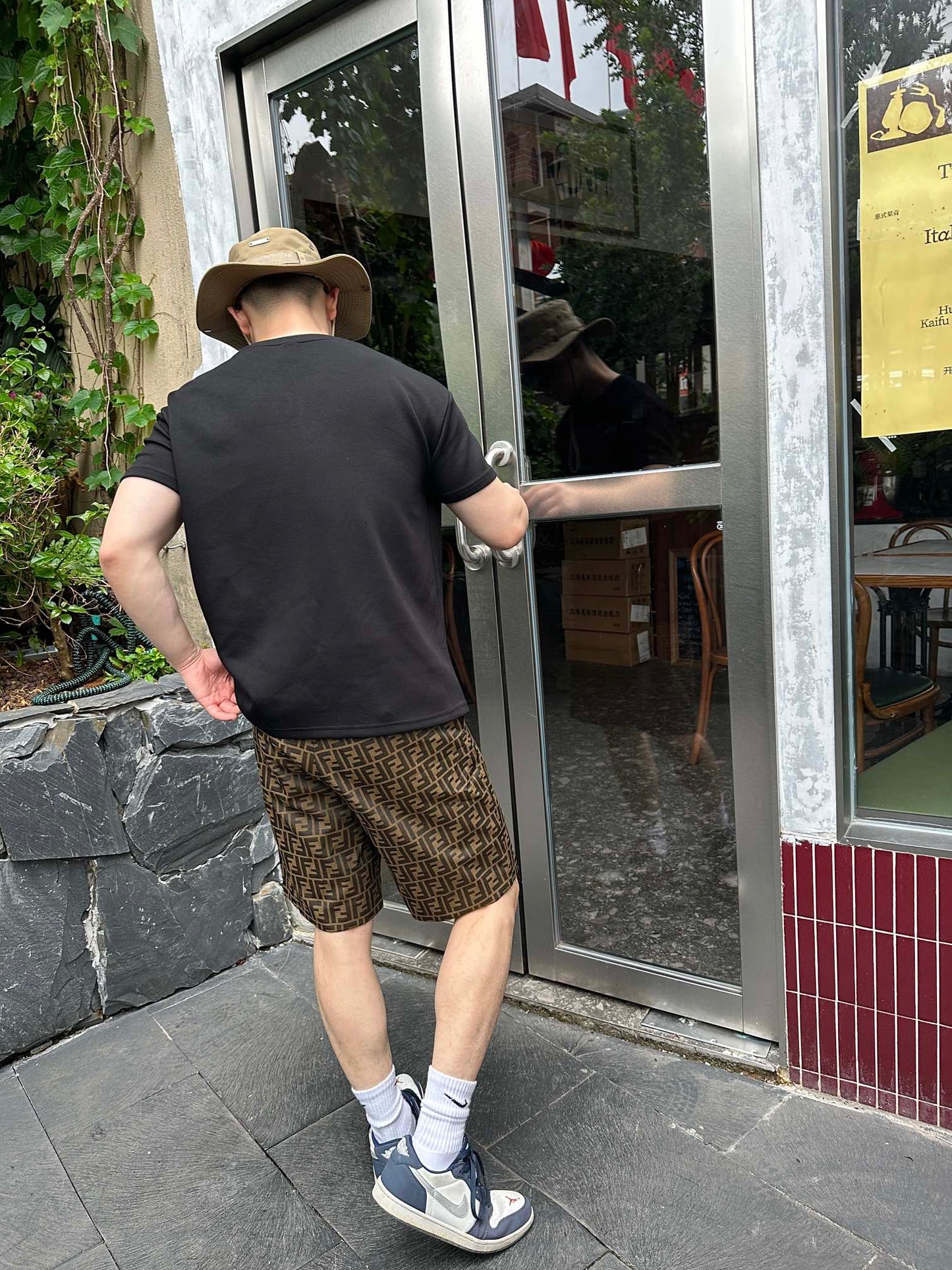 2026 New Arrival: FF All-Over Monogram Print Shorts (55012-A90)