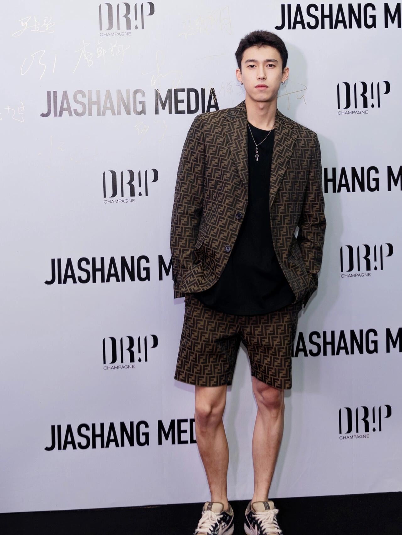 2026 New Arrival: FF All-Over Monogram Print Shorts (55012-A90)