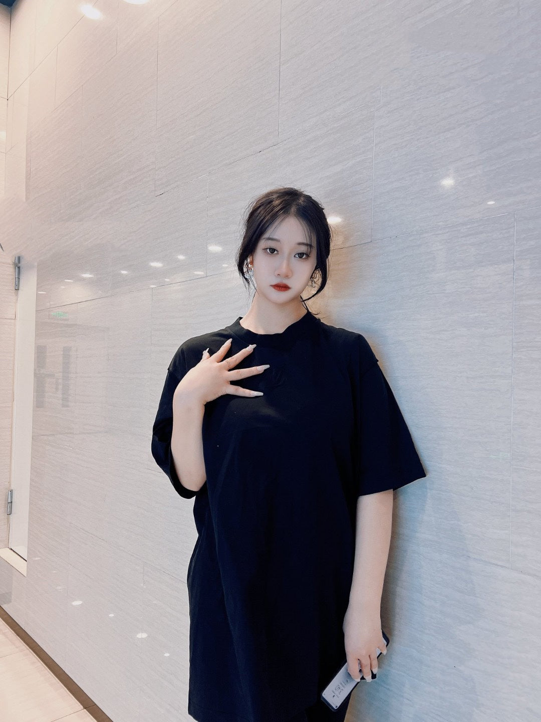 2026 New LY Logo Embossed Short-Sleeved T-Shirt (24019-A10)