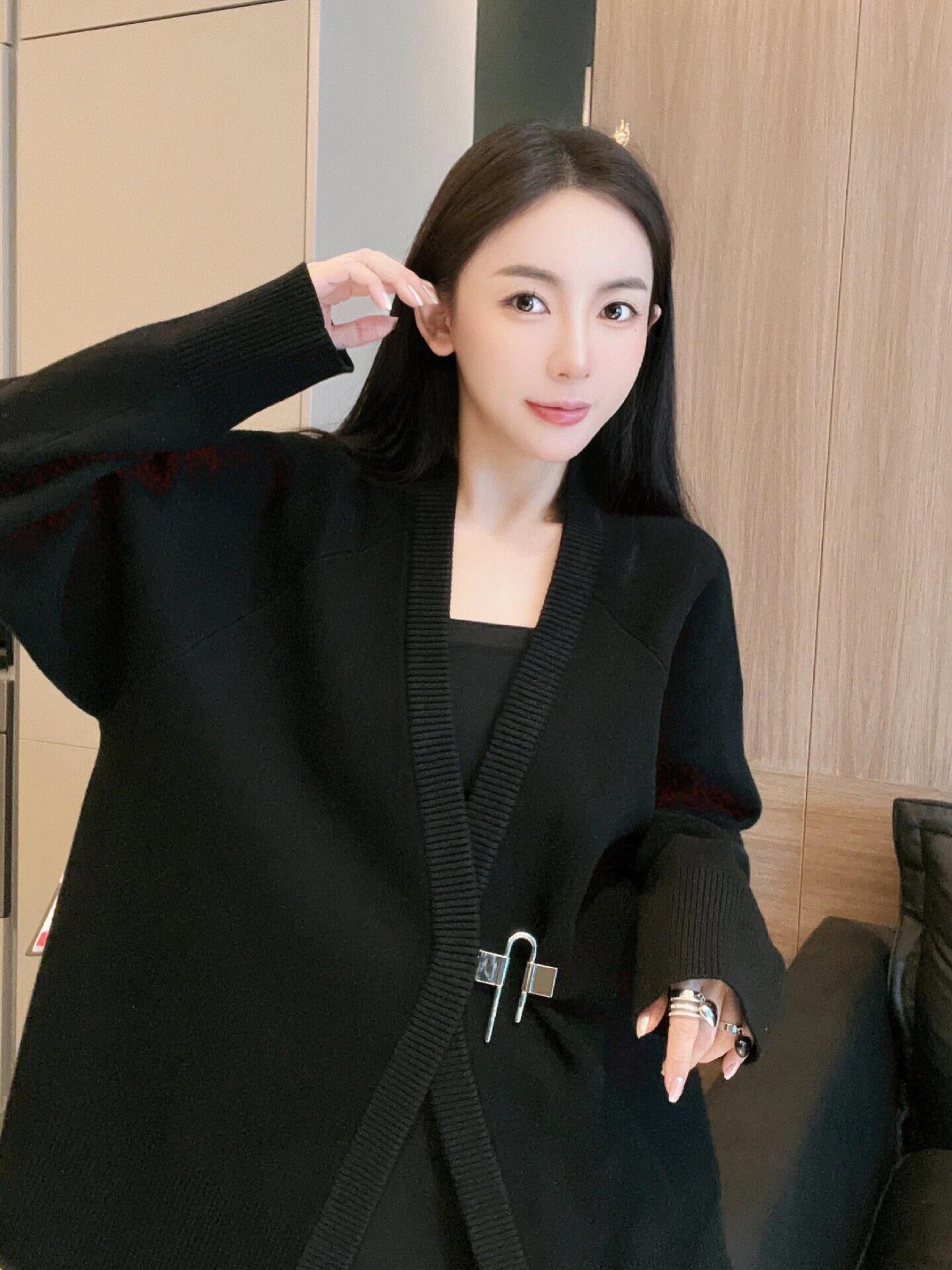 2026 New Arrival GVC Button-Up Cardigan (22058-C00)