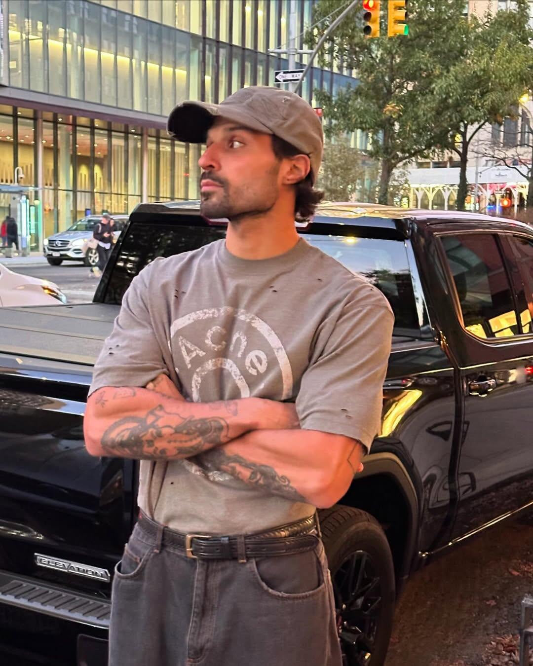 2026 New Arrival Ac Distressed Ripped T-Shirt (25184-A20)