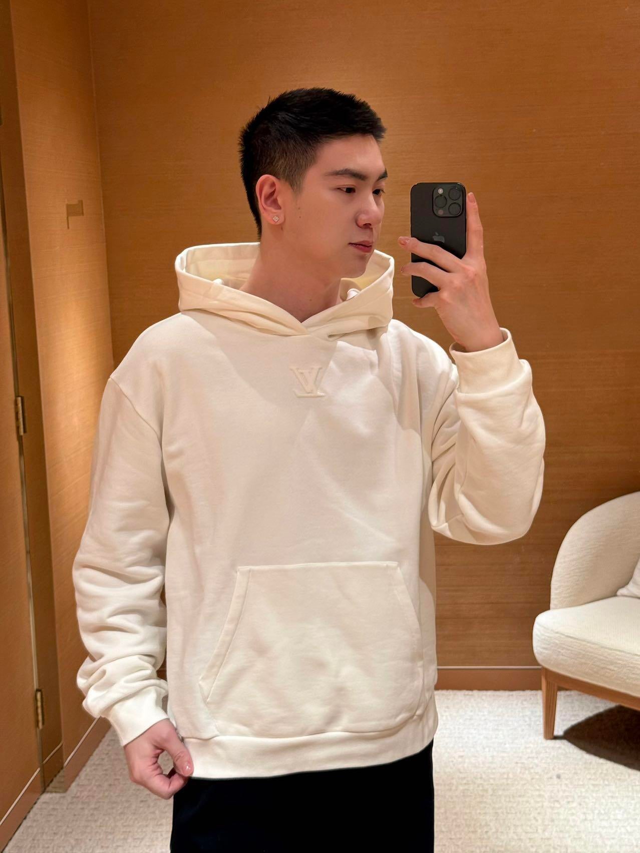 2026 New LY Logo Embossed Hooded Sweatshirt (25319-B10)