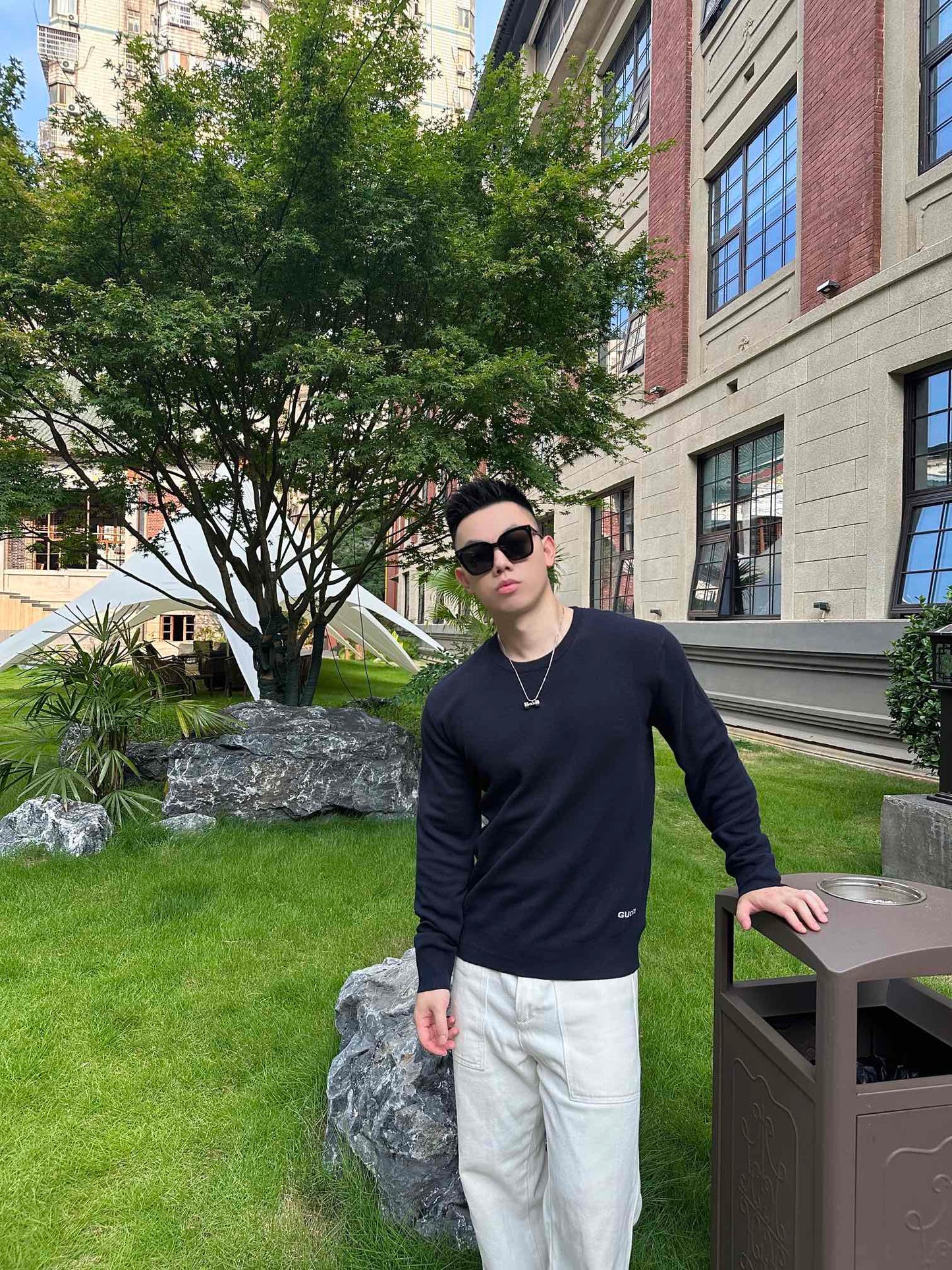 2026 New Arrival GU Embroidered Knitted Jumper (25194-B20)