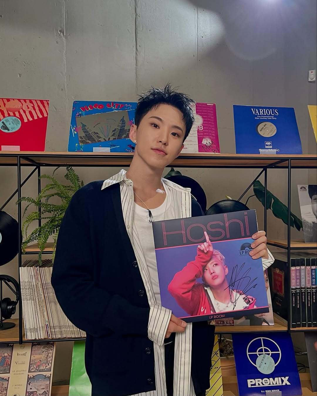 2026 New Arrival GU Embroidered Knitted Cardigan (25195-B60)