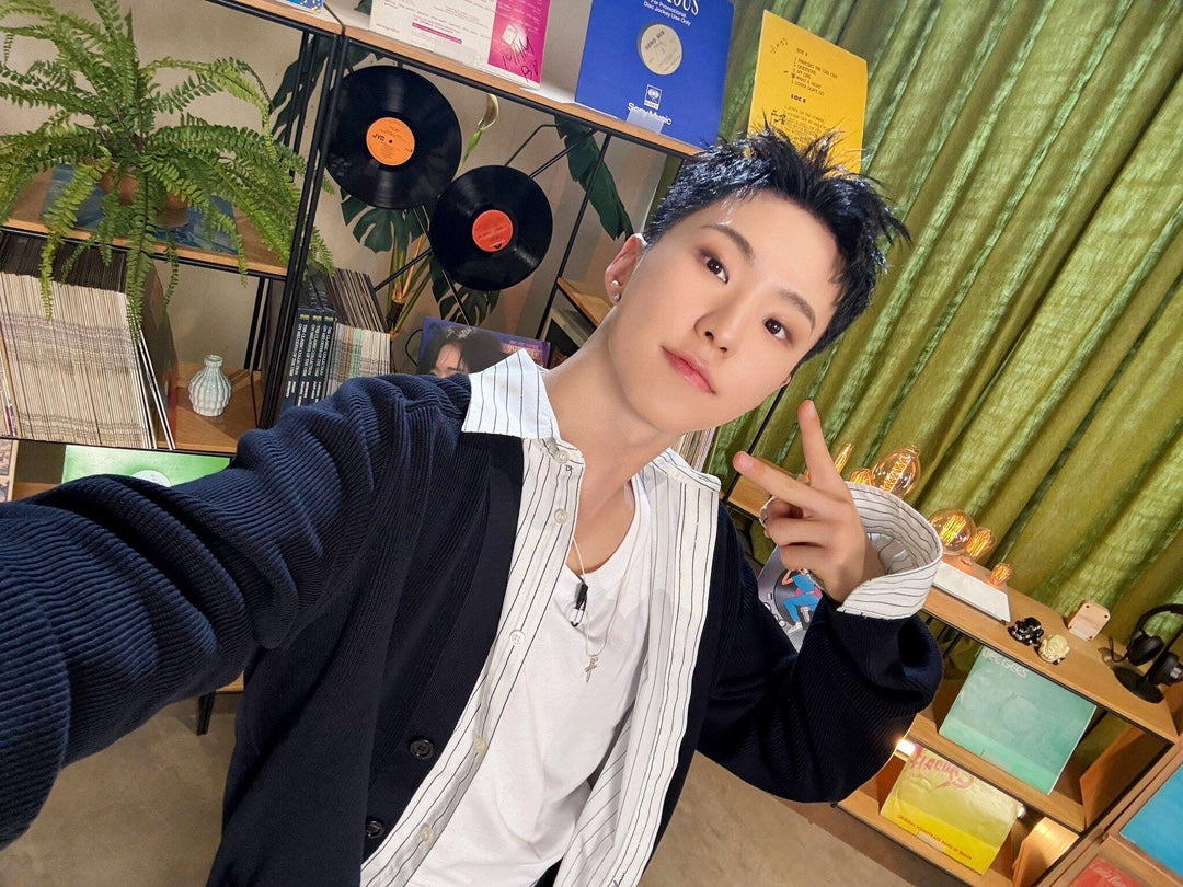 2026 New Arrival GU Embroidered Knitted Cardigan (25195-B60)