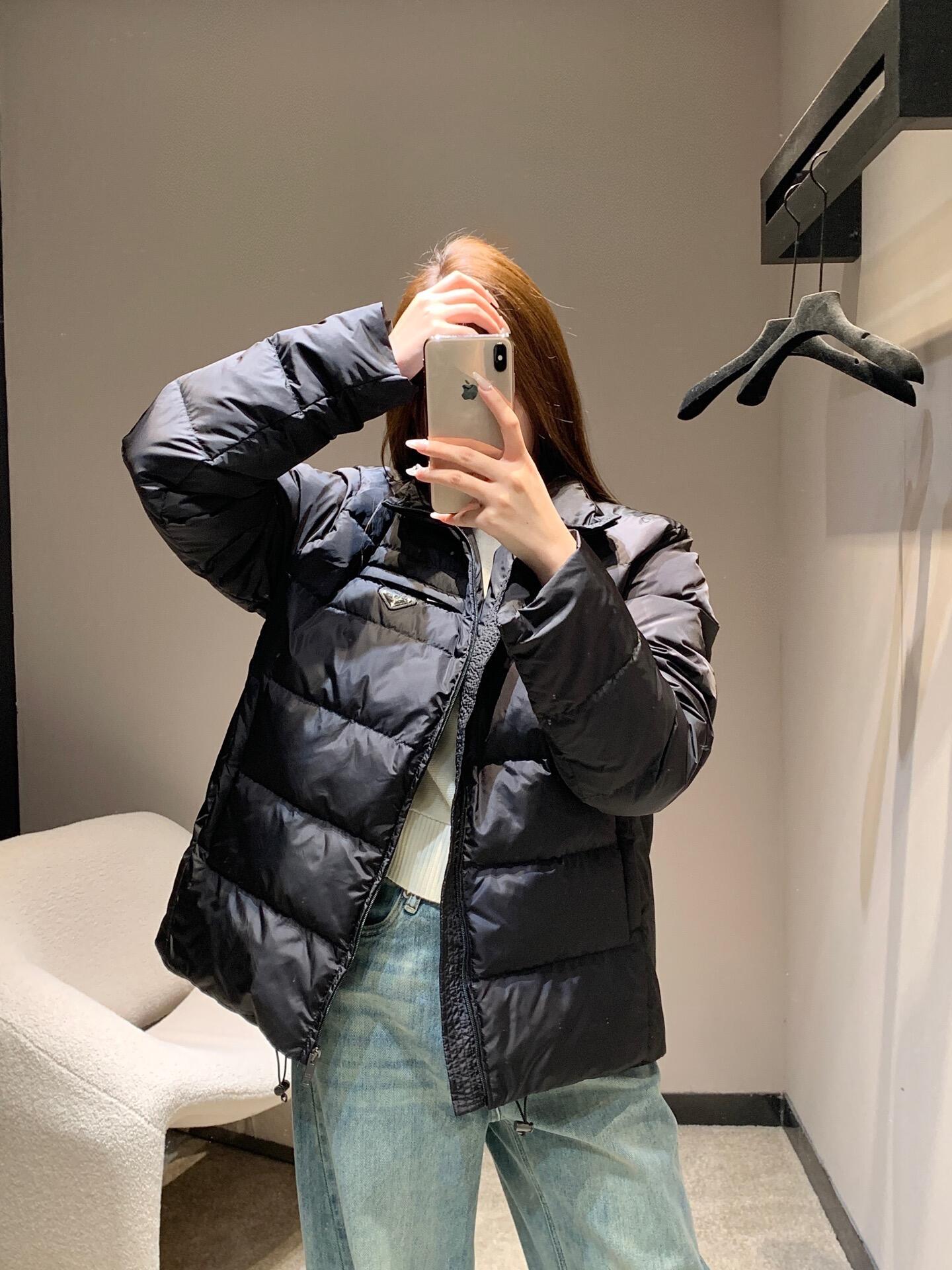 2026 New Triangle Brand Pocket Down Jacket (25297-D65)