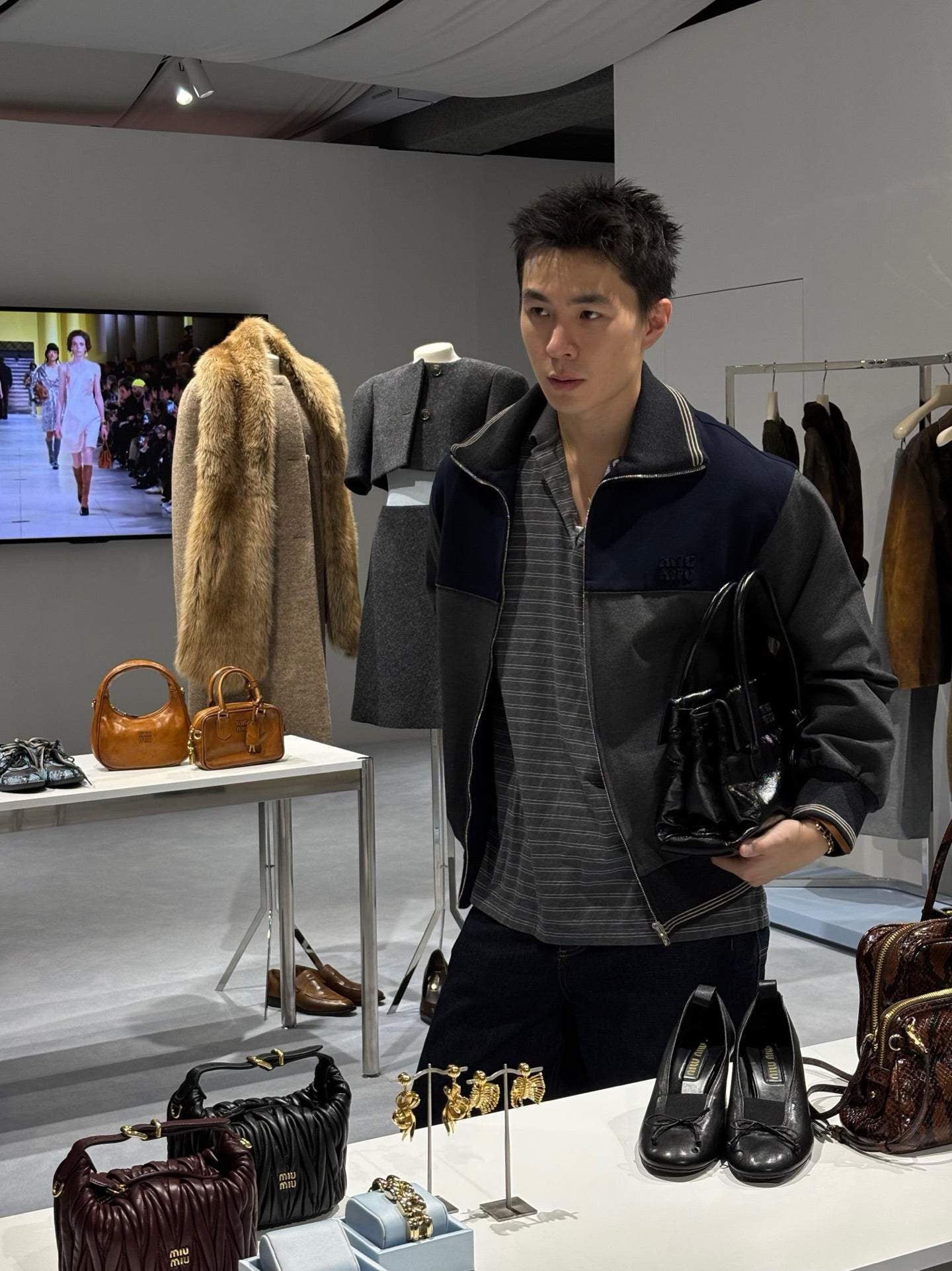 2026 New MM Embroidered Logo Zip Jacket (CC906-C10)