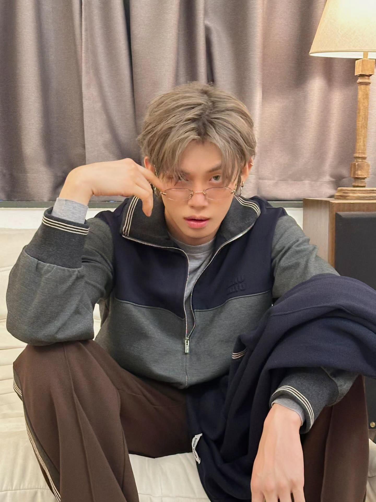 2026 New MM Embroidered Logo Zip Jacket (CC906-C10)