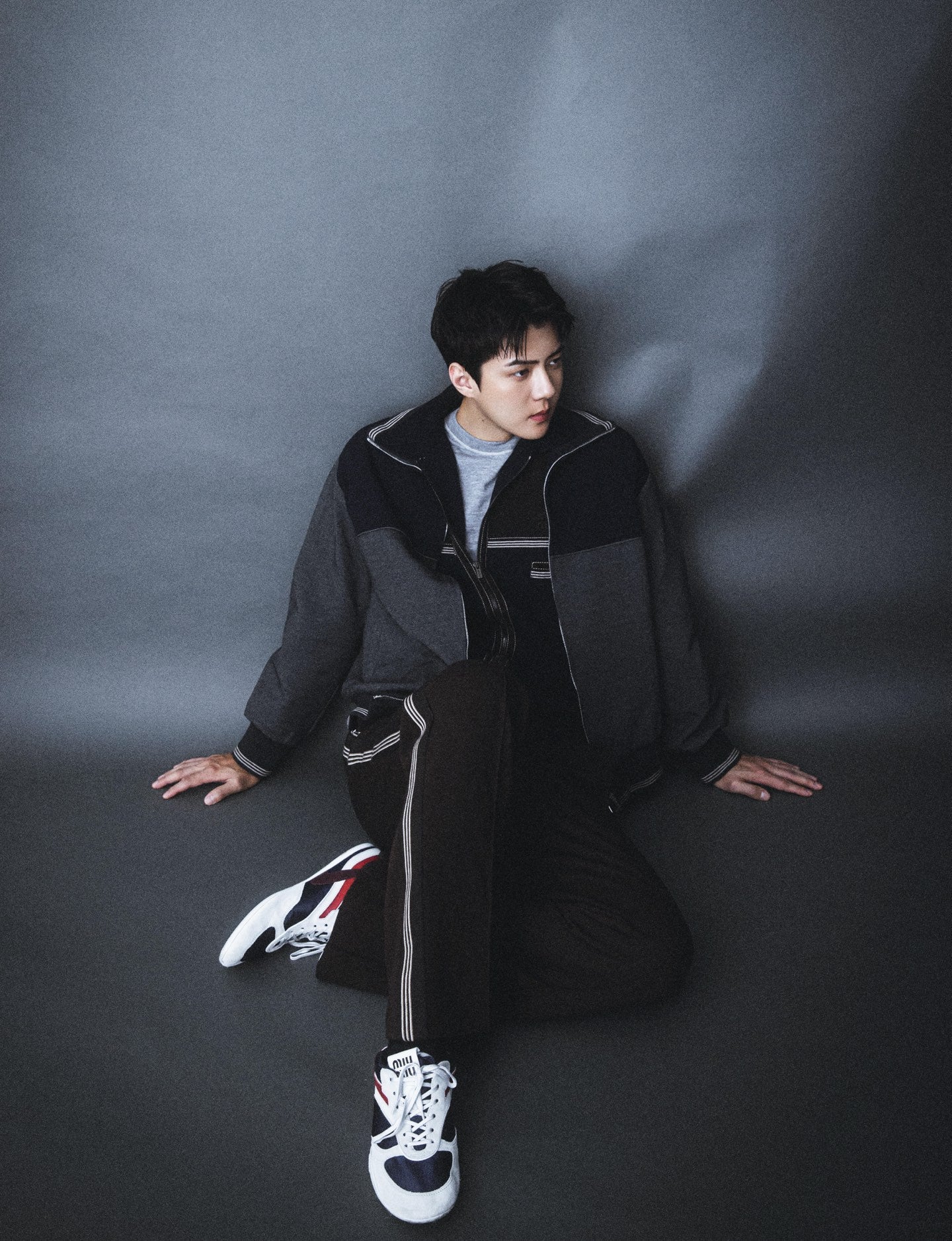 2026 New MM Embroidered Logo Zip Jacket (CC906-C10)