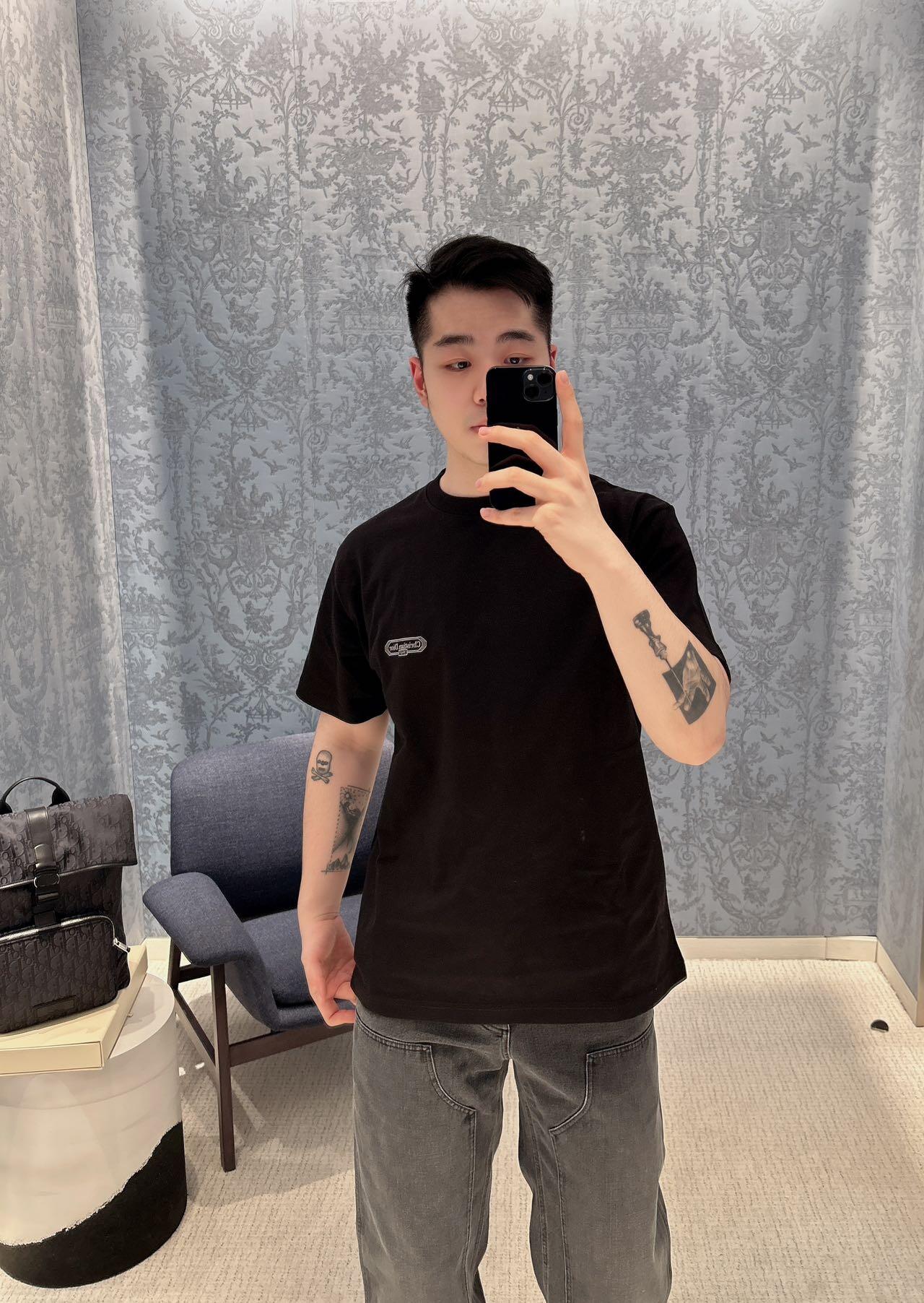 2026 New CD Embroidered T-Shirt (BB776-A10)