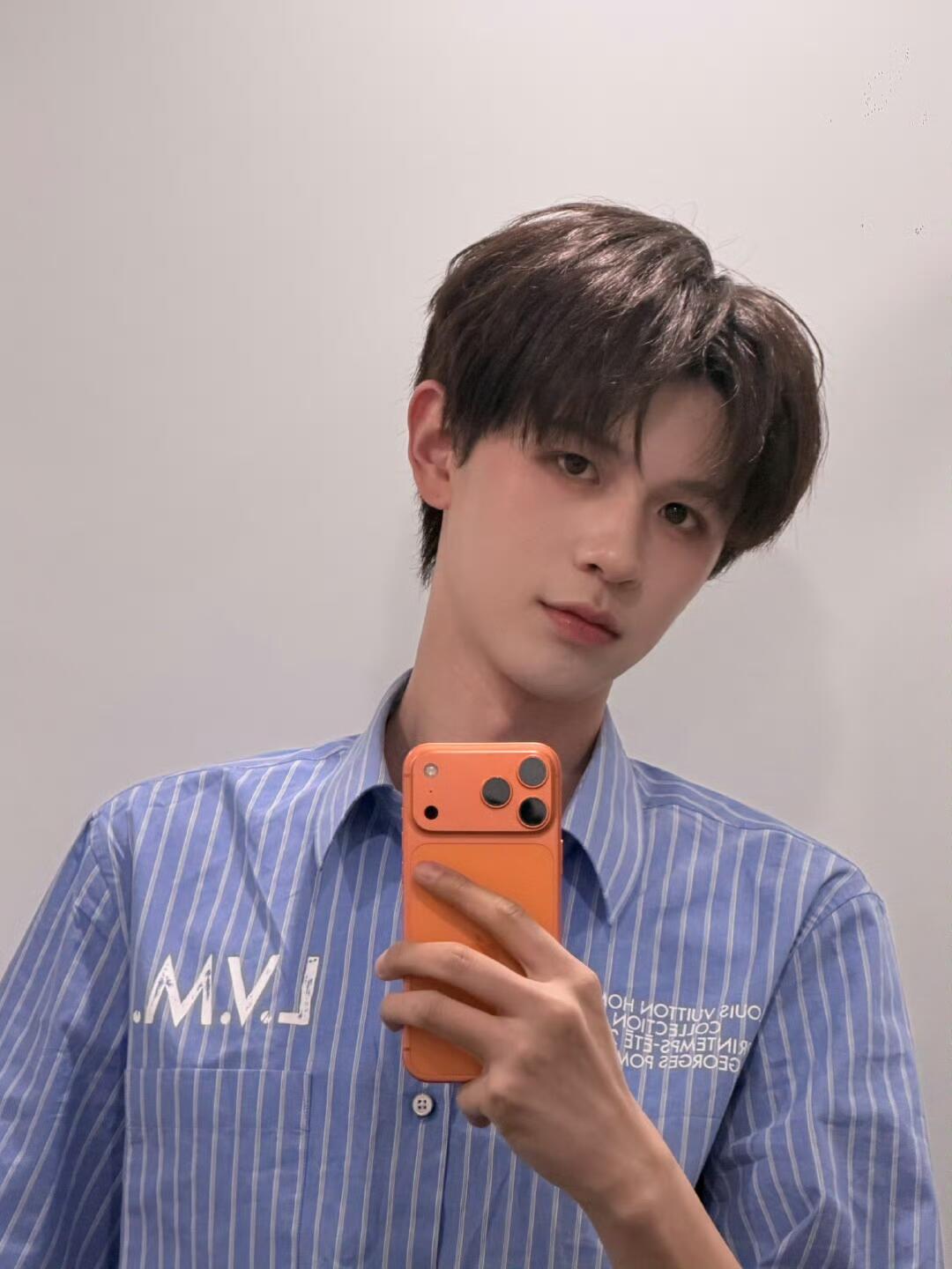 2026 New LY Logo Pocket Short-Sleeve Shirt (BB805-A85)