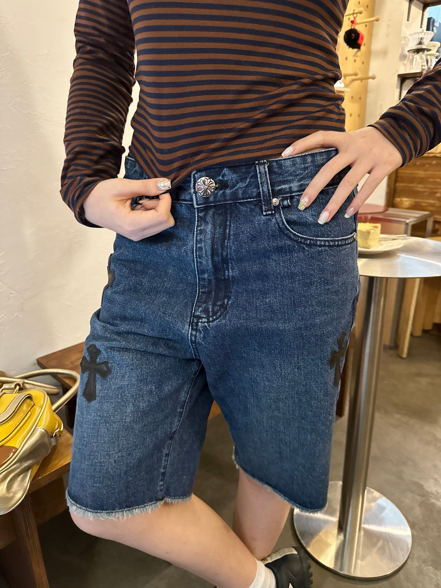 2026 Women’s CH Cross Logo Denim Shorts (EE407)