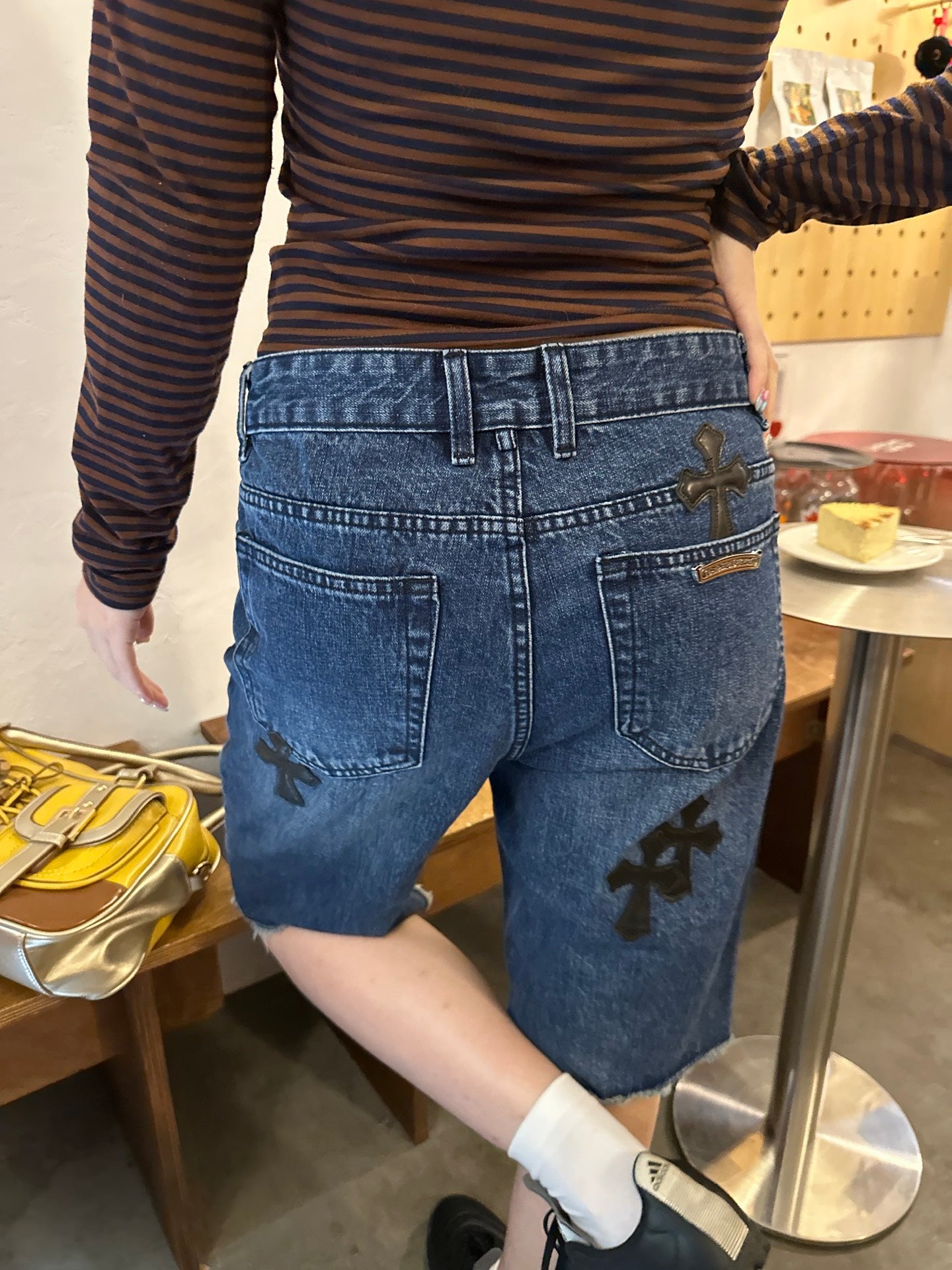 2026 Women’s CH Cross Logo Denim Shorts (EE407)