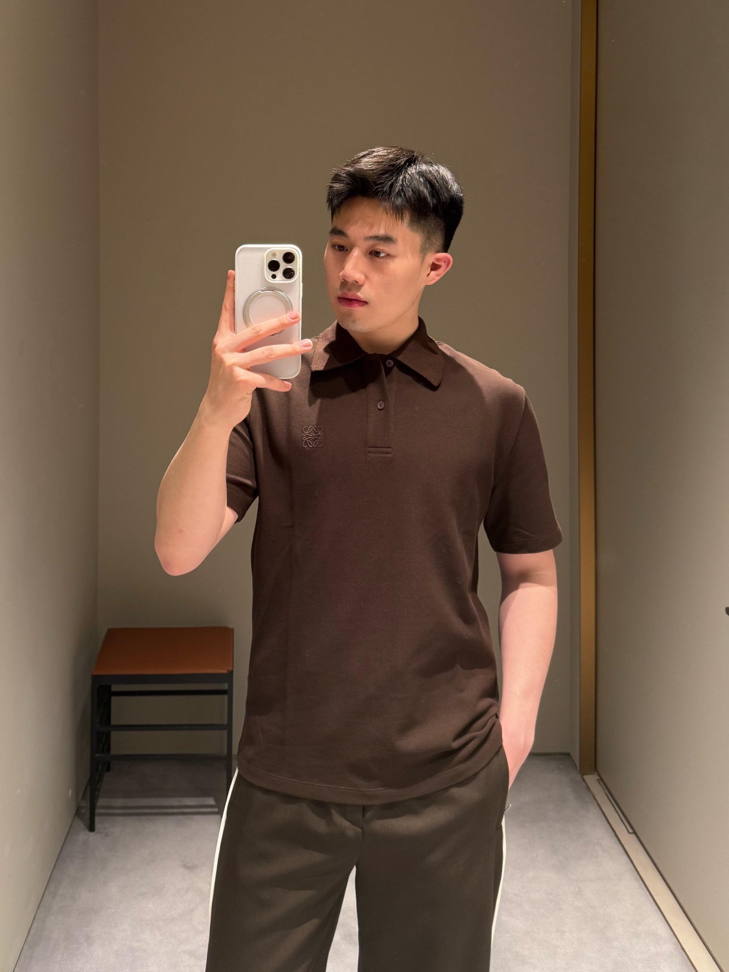 2026 New Triangle Brand Besticktes Poloshirt aus Wollmischung mit Reißverschluss vorne (25127-A70)