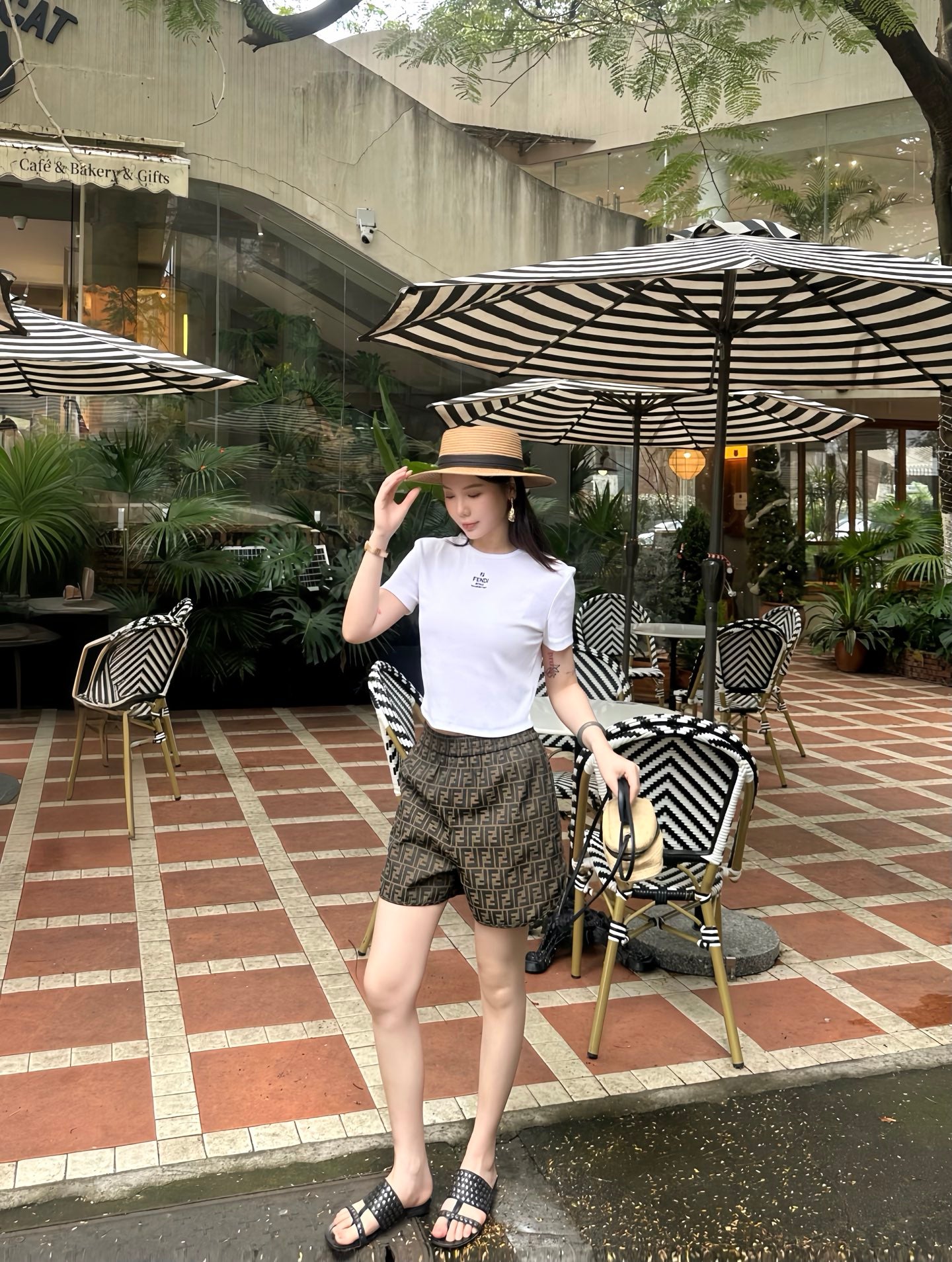 2026 Women’s FF All-over Print Casual Shorts (DD134)