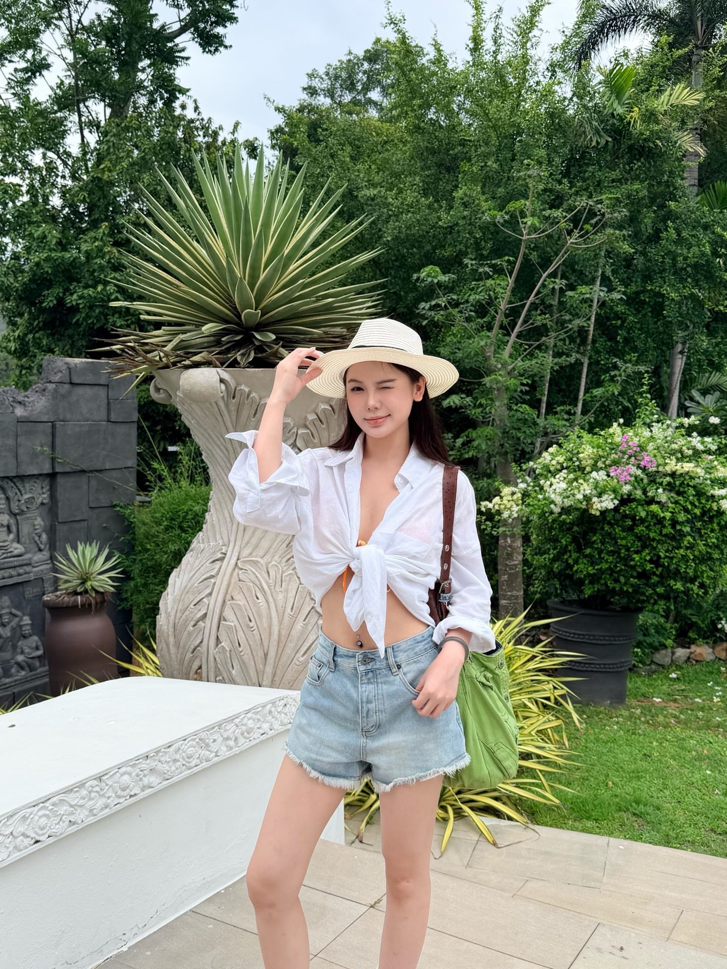 2026 Women’s Way Embroidered Leather Denim Shorts (EE422)