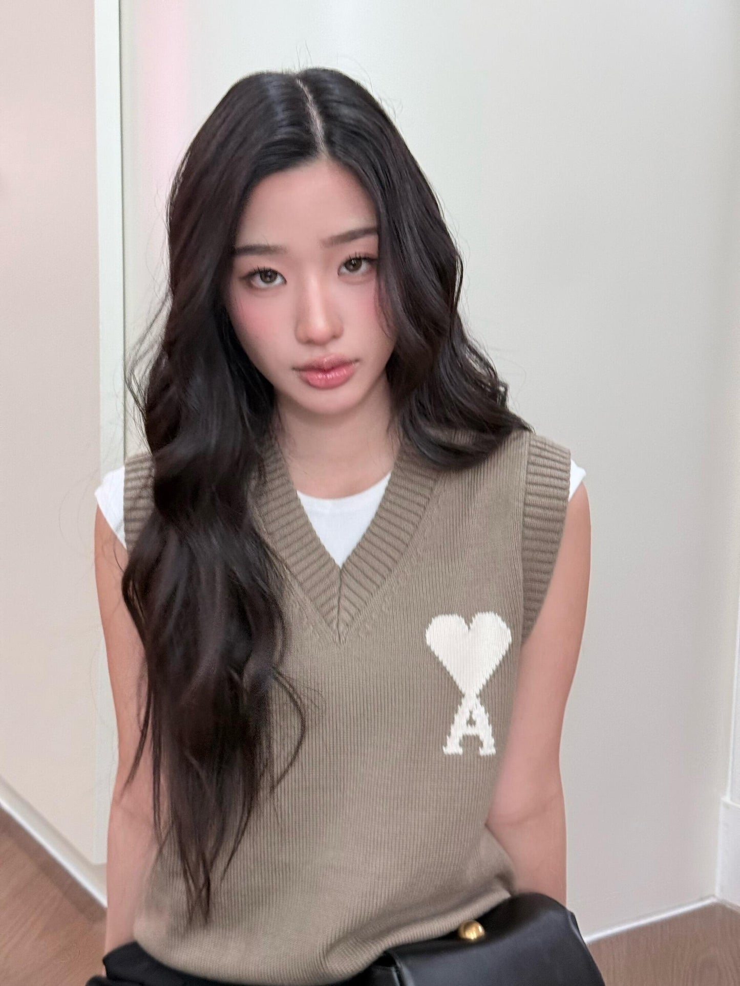 2026 New Triangle Brand Besticktes Poloshirt aus Wollmischung mit Reißverschluss vorne (25127-A70)