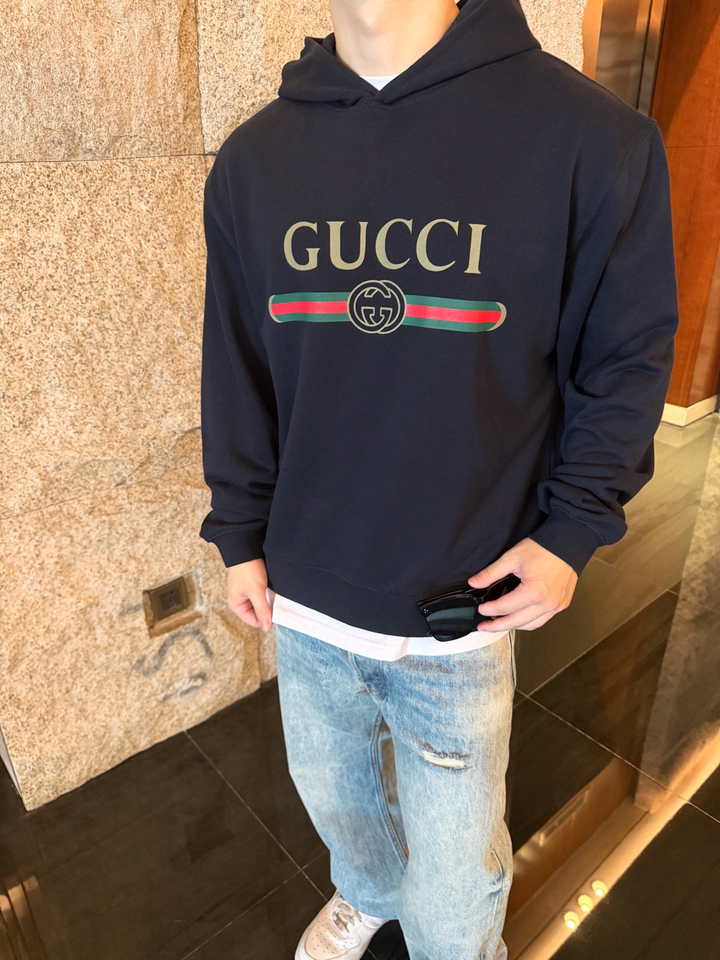 2026 New Model GU Printed Hooded Sweatshirt (AA686-B00)