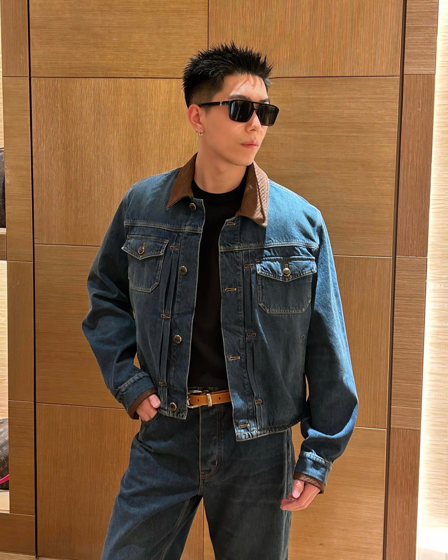 2026 New Model LY Leather Detail Pockets Denim Jeans (BB4018-B80)