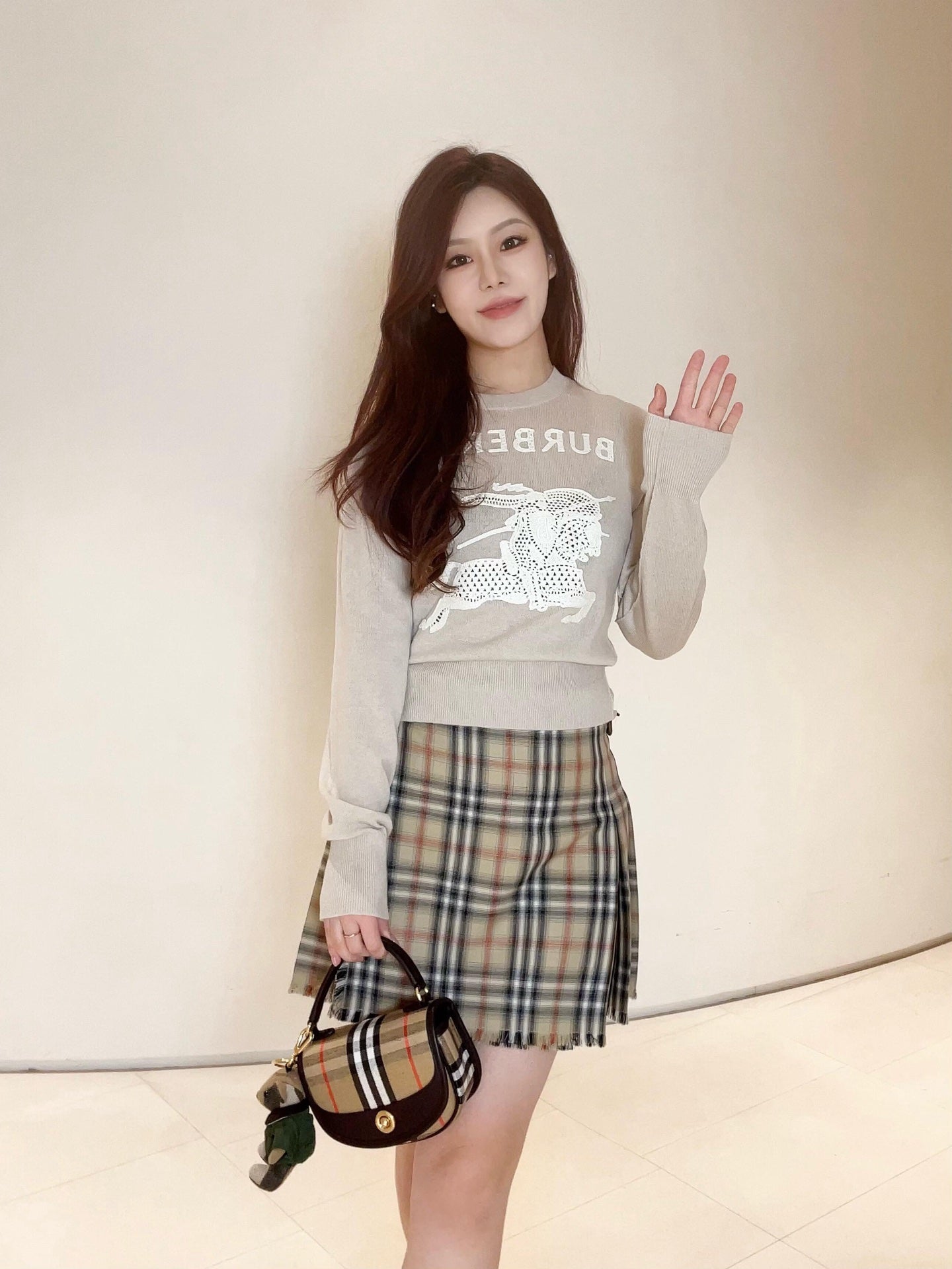 2026 Women's BBR Logo Sweater (DD143)