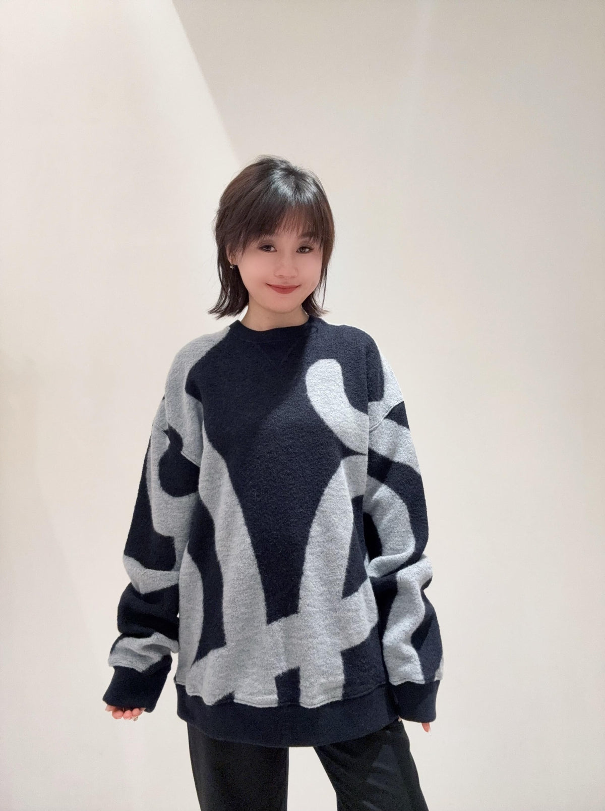 2026 New Style Way Embroidered Jacquard Sweater (AA697-B40)