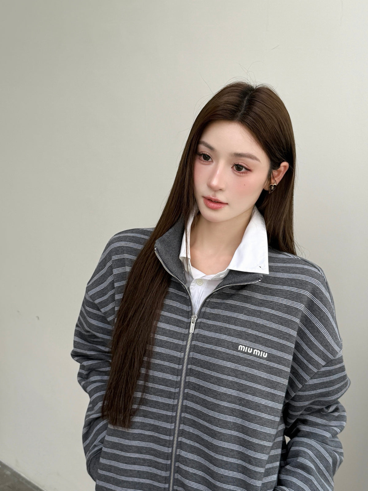 2026 Women's MM Logo Striped Zip-Up Coat (FF820)