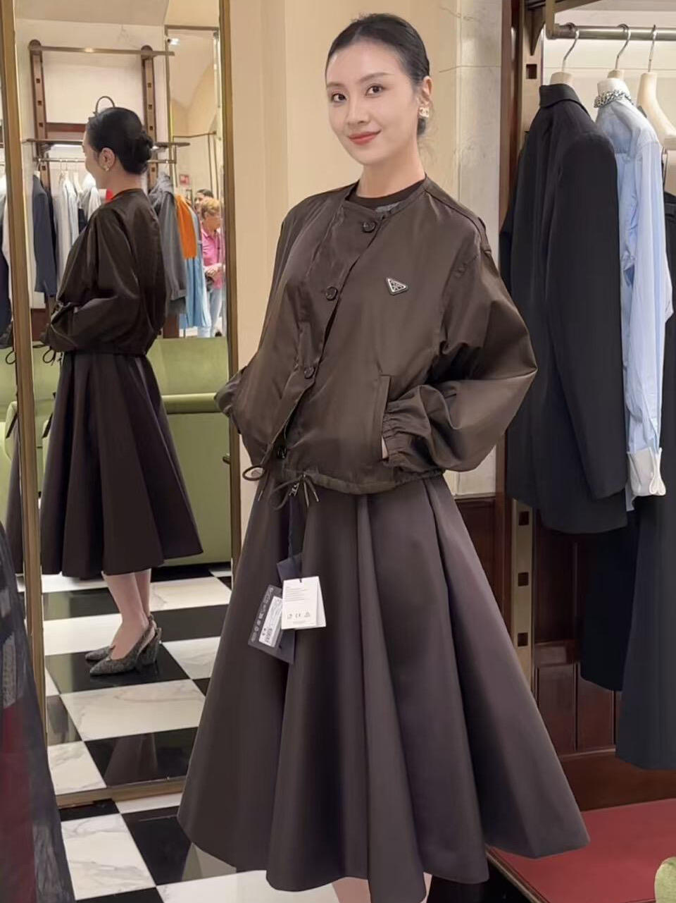 2026 Women's Triangle Brand Triangle Mark Drawstring Round Neck Jacket (FF838)