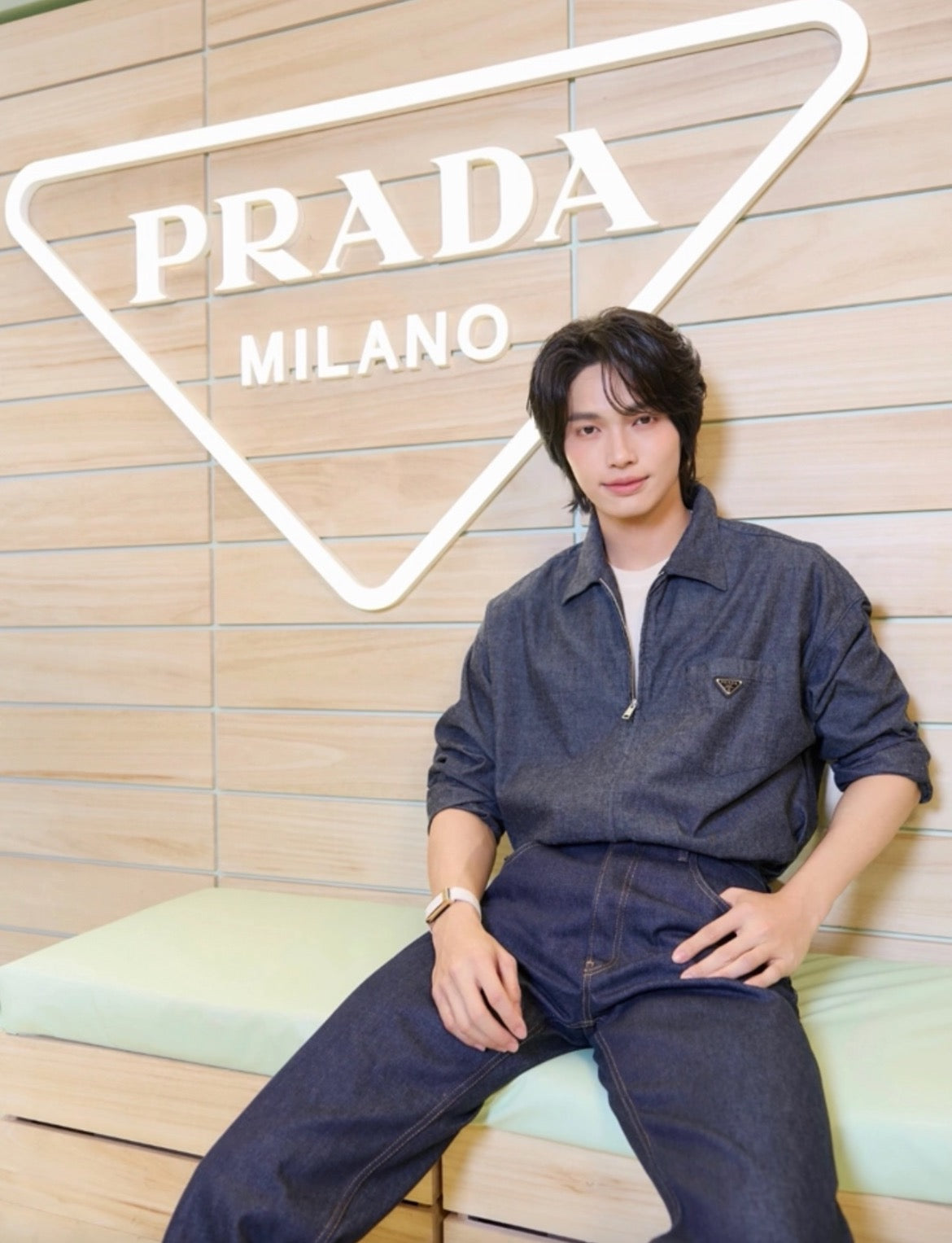 2026 New Model Triangle Brand Denim Jacket (CC7027-B55)