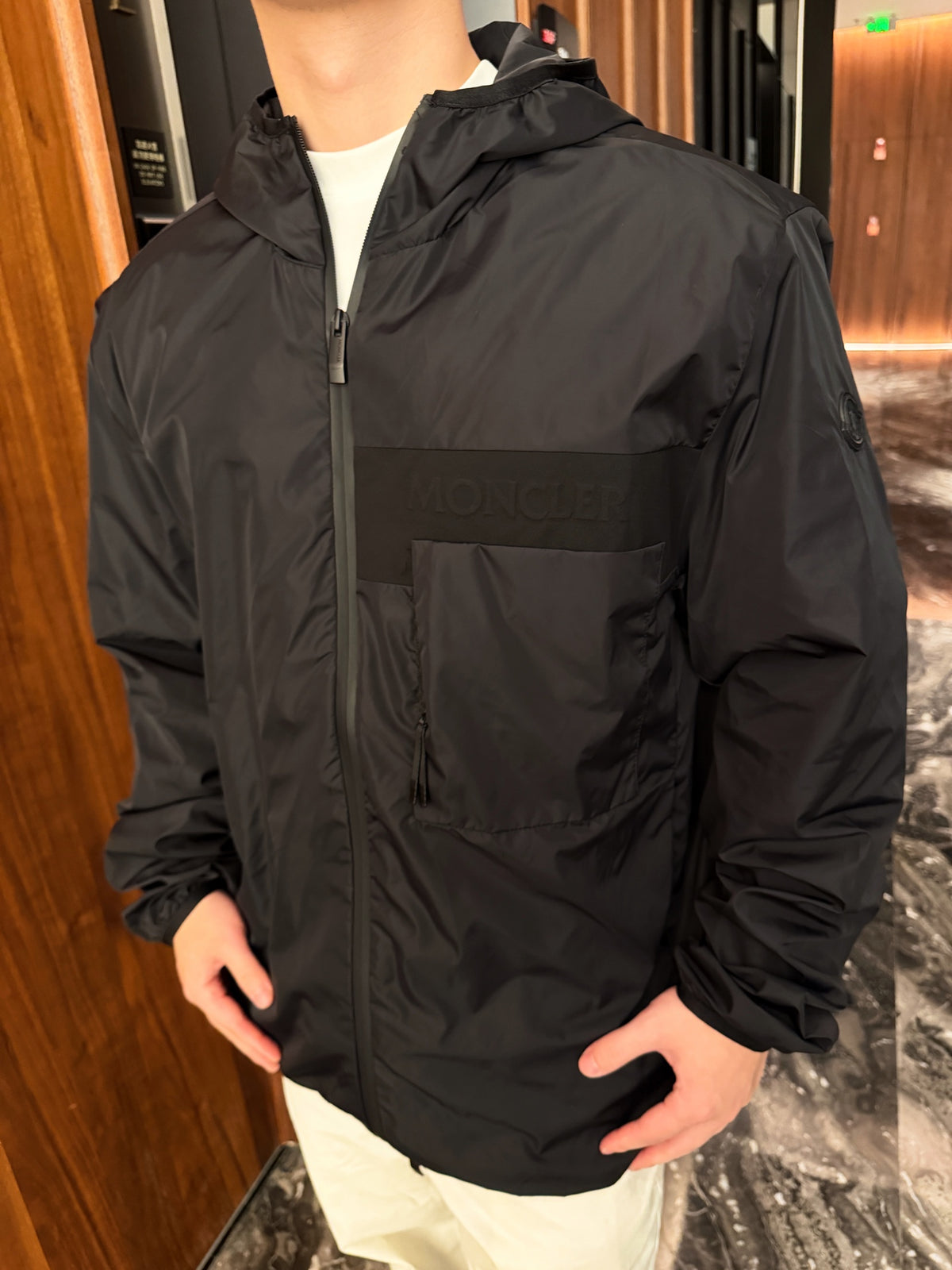 2026 New Model Mon Embossed Pocket Hooded Coat (BB4046-B90)