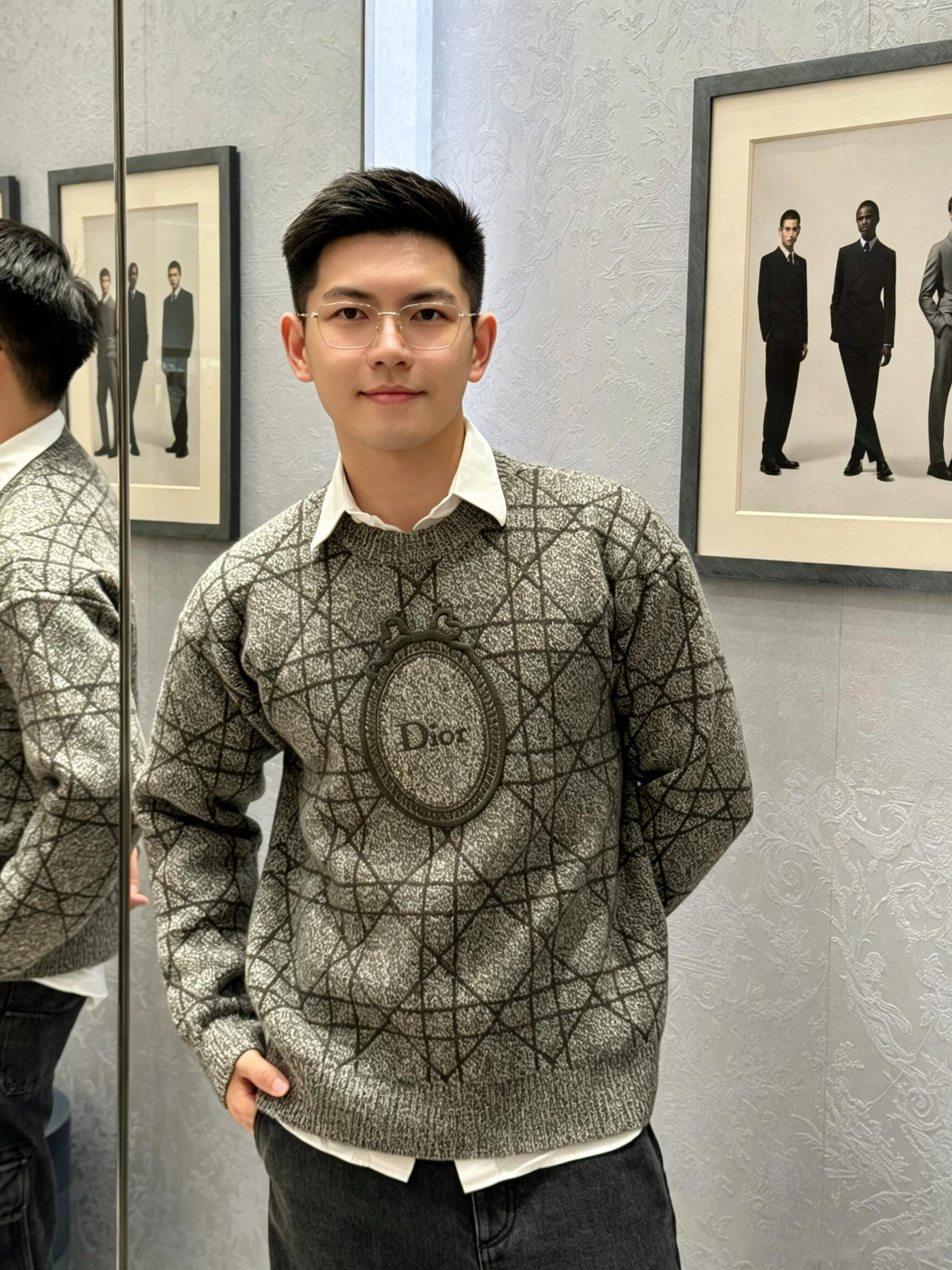 2026 New Style CD Emblem Embroidered Vine Pattern Sweater (AA1037-B60)