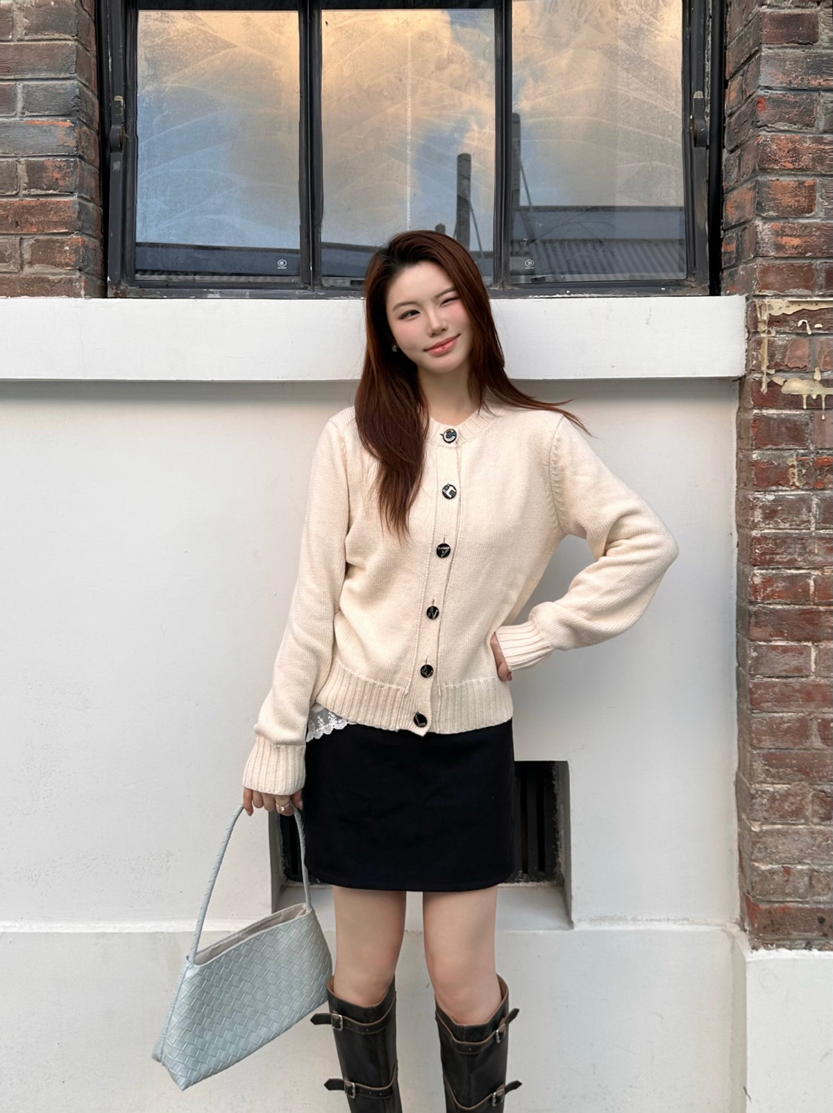 2026 Women's CC Logo Buttoned Cardigan Sweater (DD208)