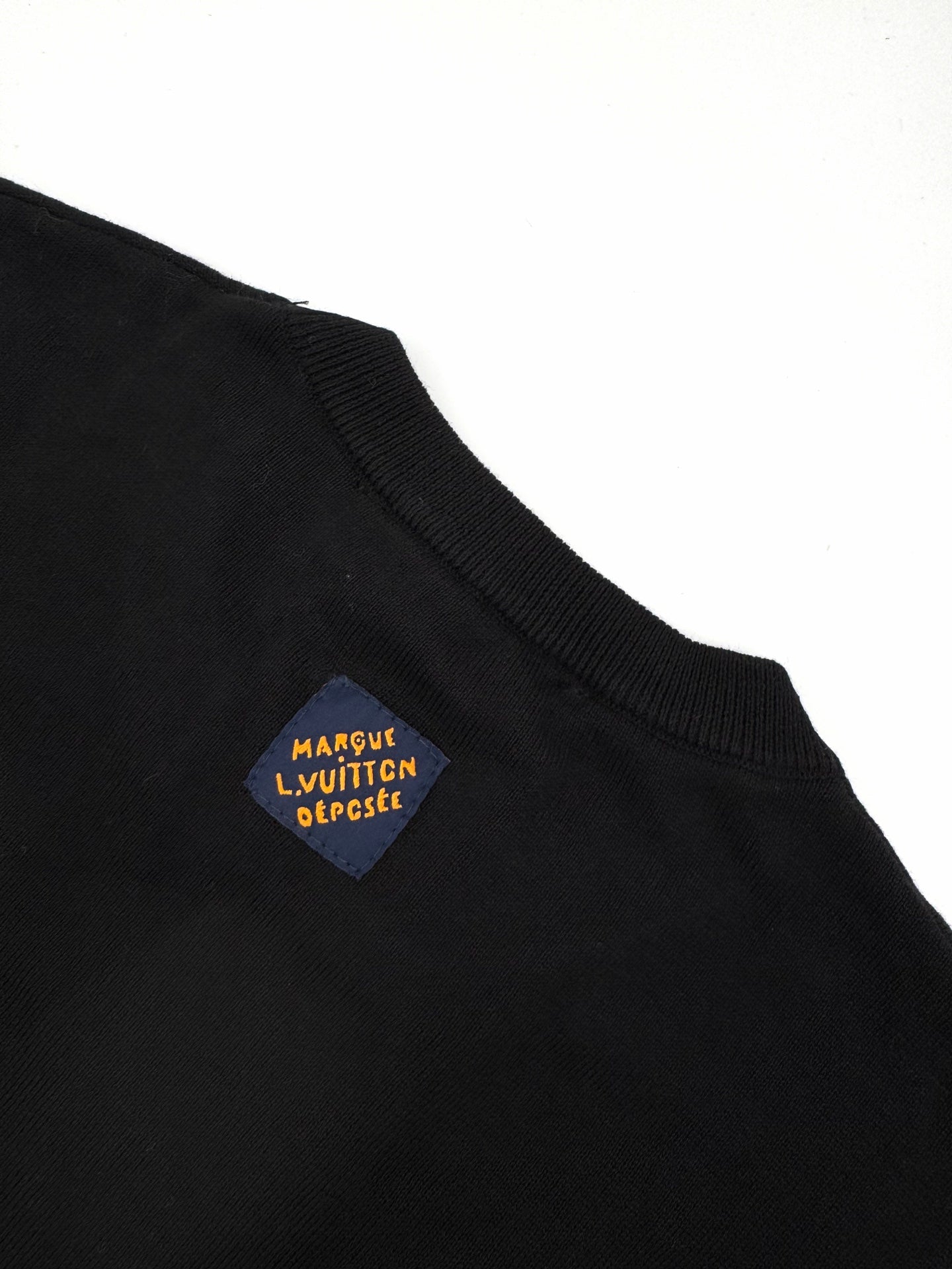 2026 Nova Sankta L Brodita Stria Poloĉemizo (MM025-A55)