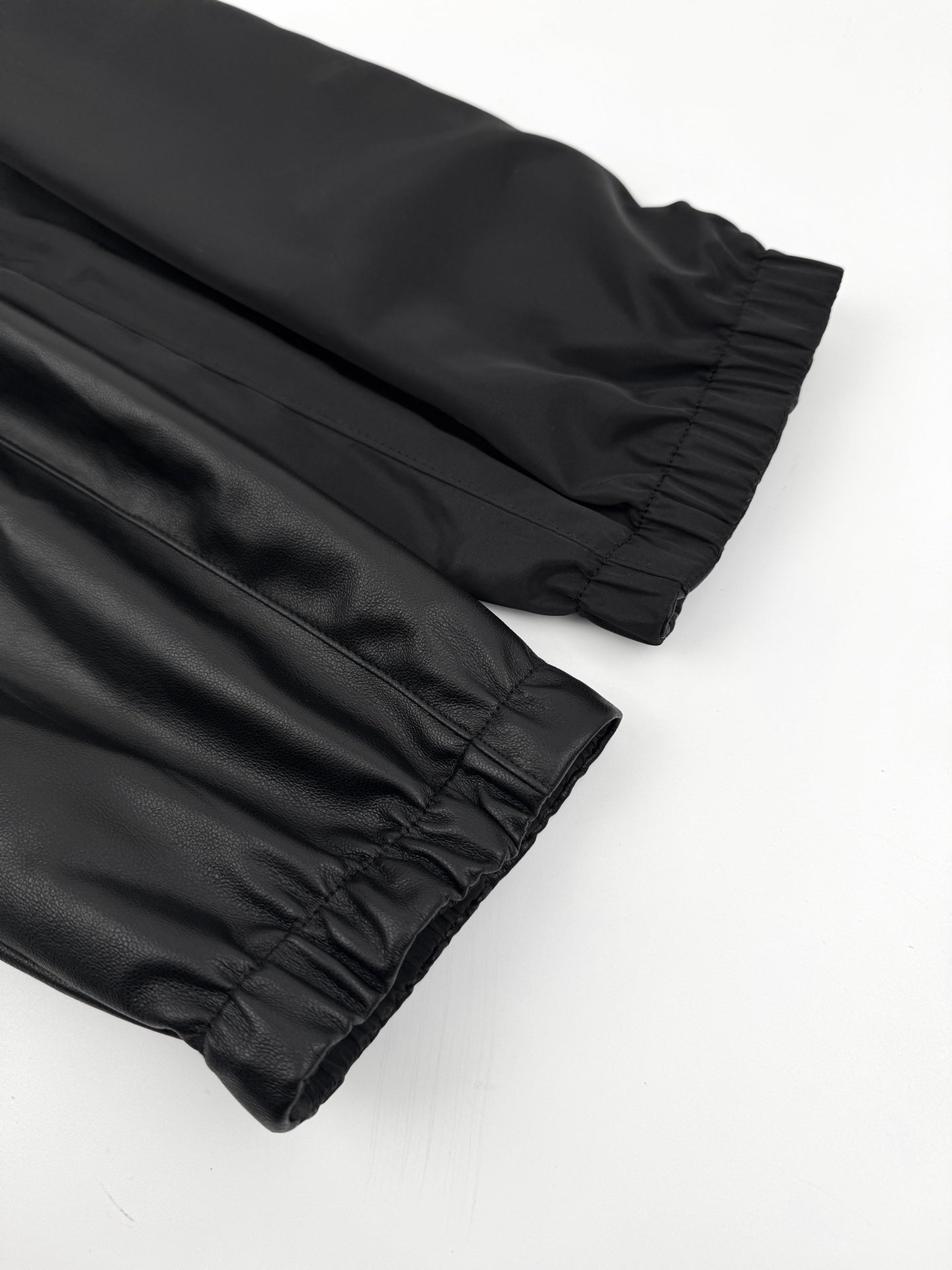 2026 New Triangle Brand Reversible Leather-Nylon Hooded Jacket (25299-D80)