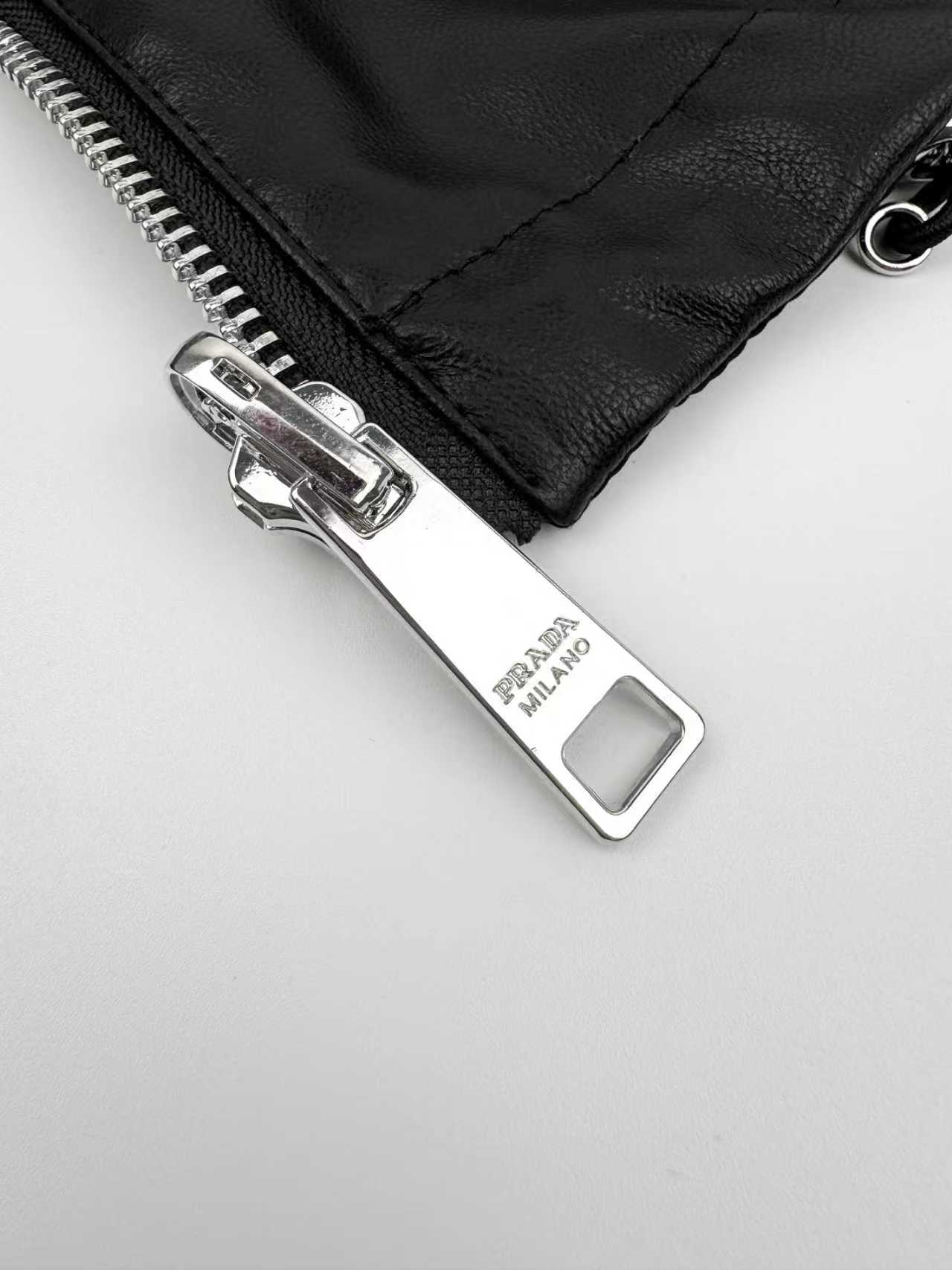 2026 New Triangle Brand Reversible Leather-Nylon Hooded Jacket (25299-D80)