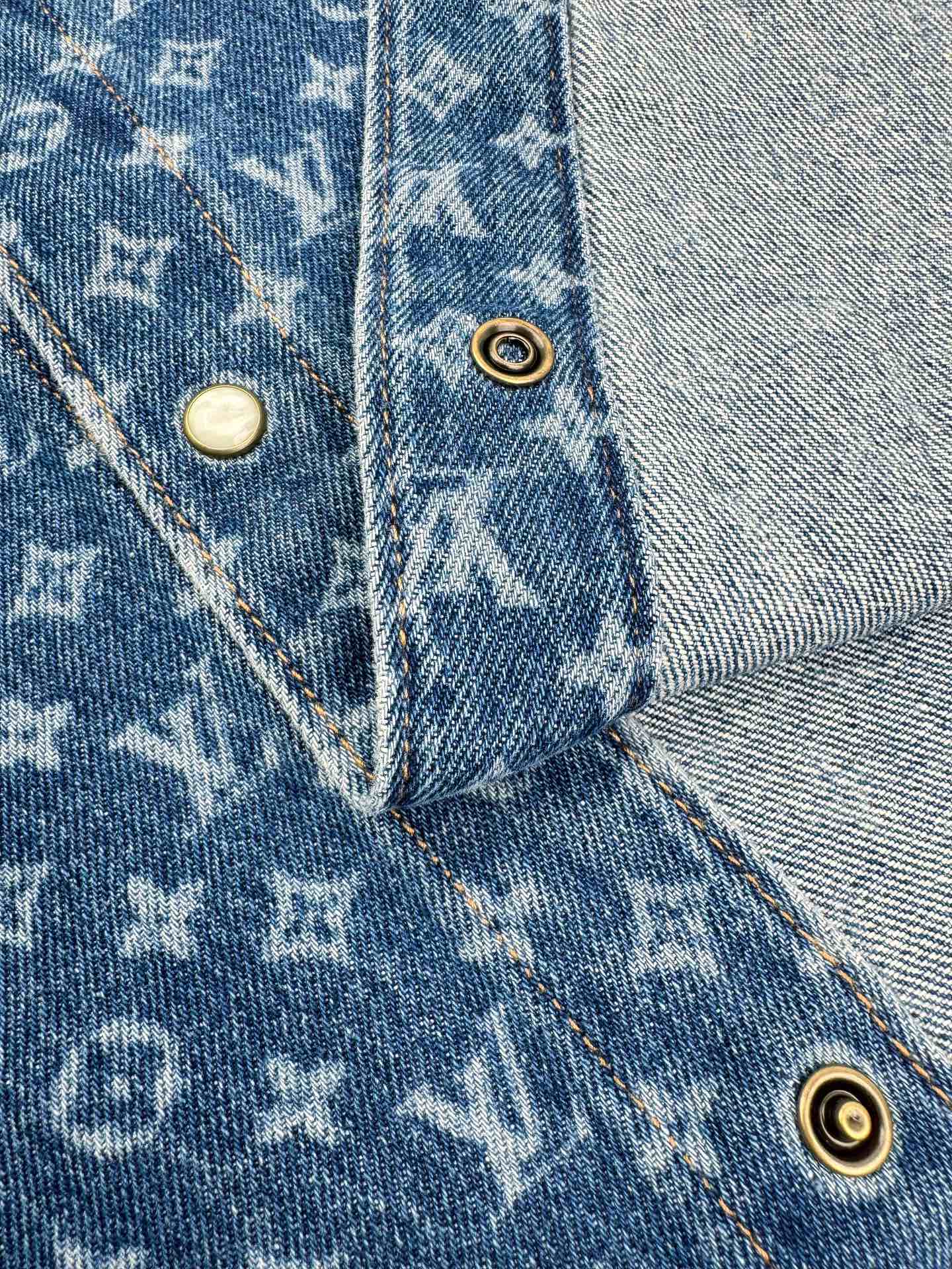 2026 New LY All-Over Print Denim Jacket (BB706-C05)