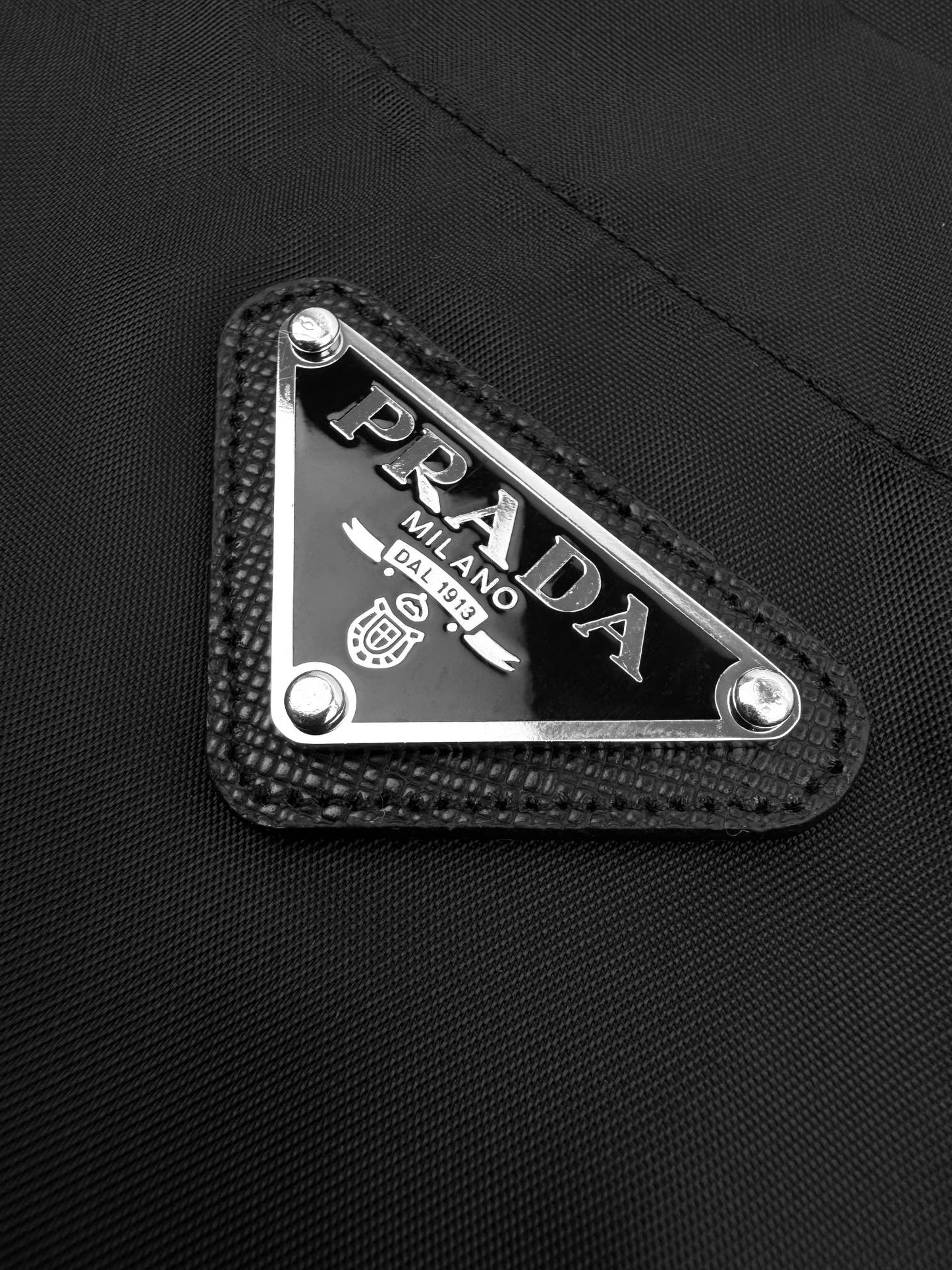 2026 New Triangle Brand Nylon Shirt (MM069-B40)