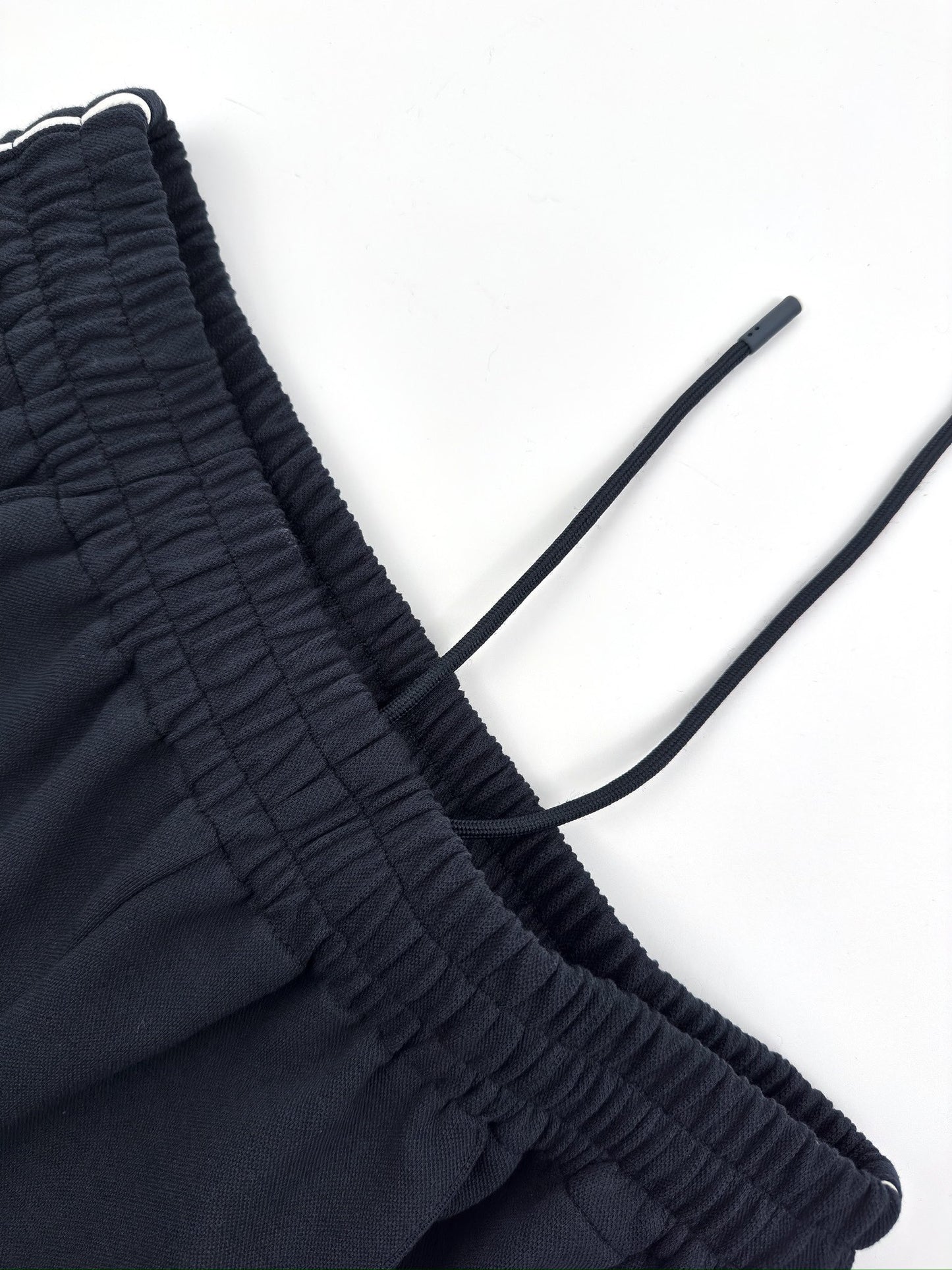 2026 New GU Embossed Logo Trousers (MM071-B25)