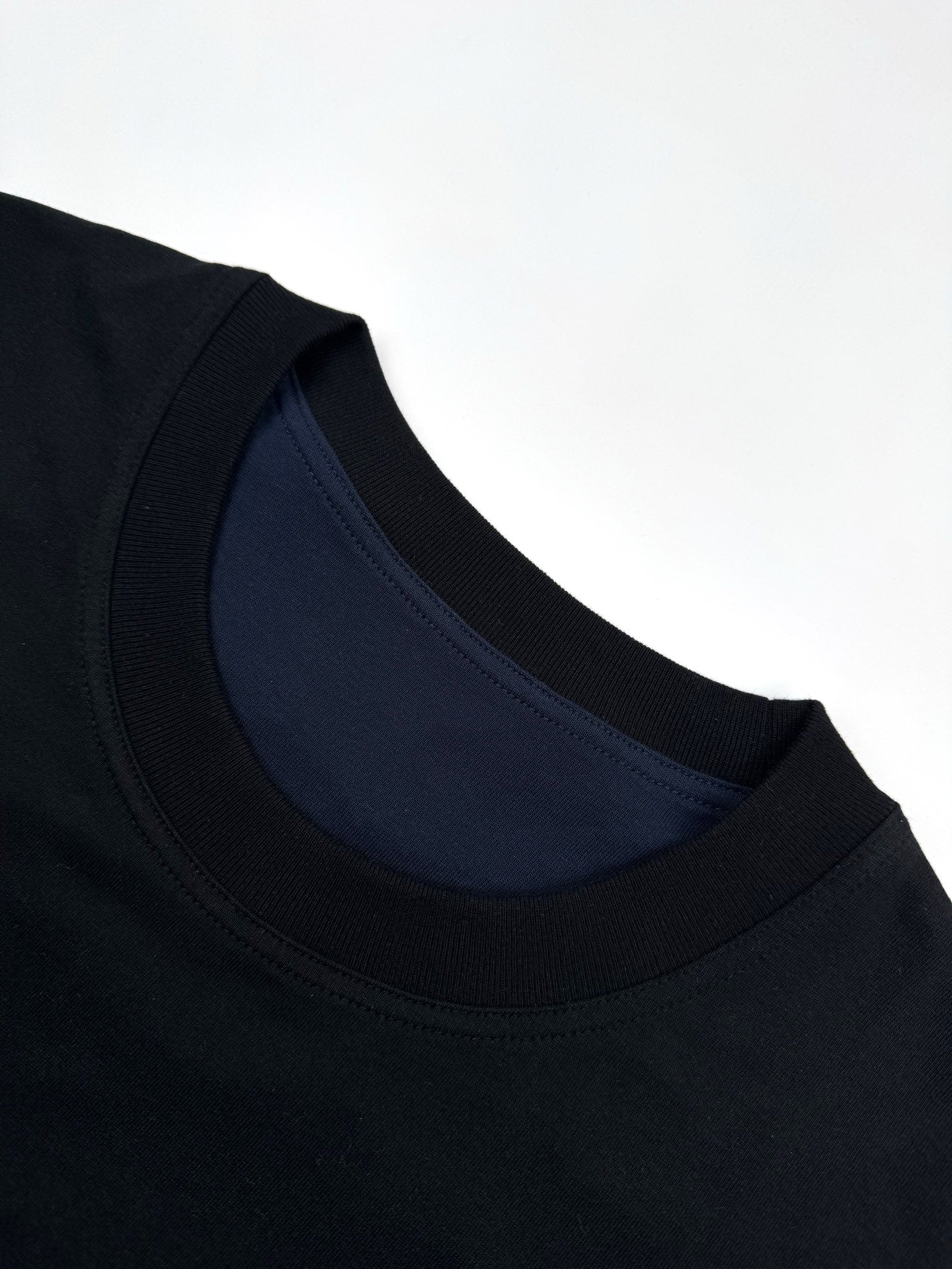 2026 New Mon Reversible Logo Short-Sleeved T-Shirt (25121-A40)