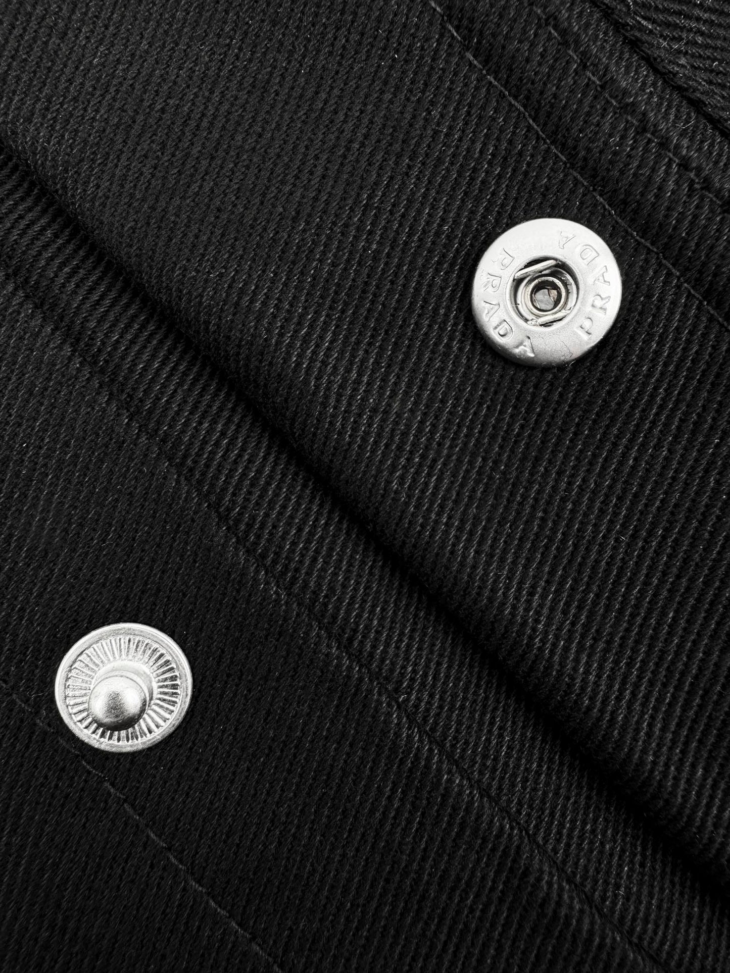 2026 New Triangle Brand Trousers with Pocket Triangle Logo (MM031-B60)