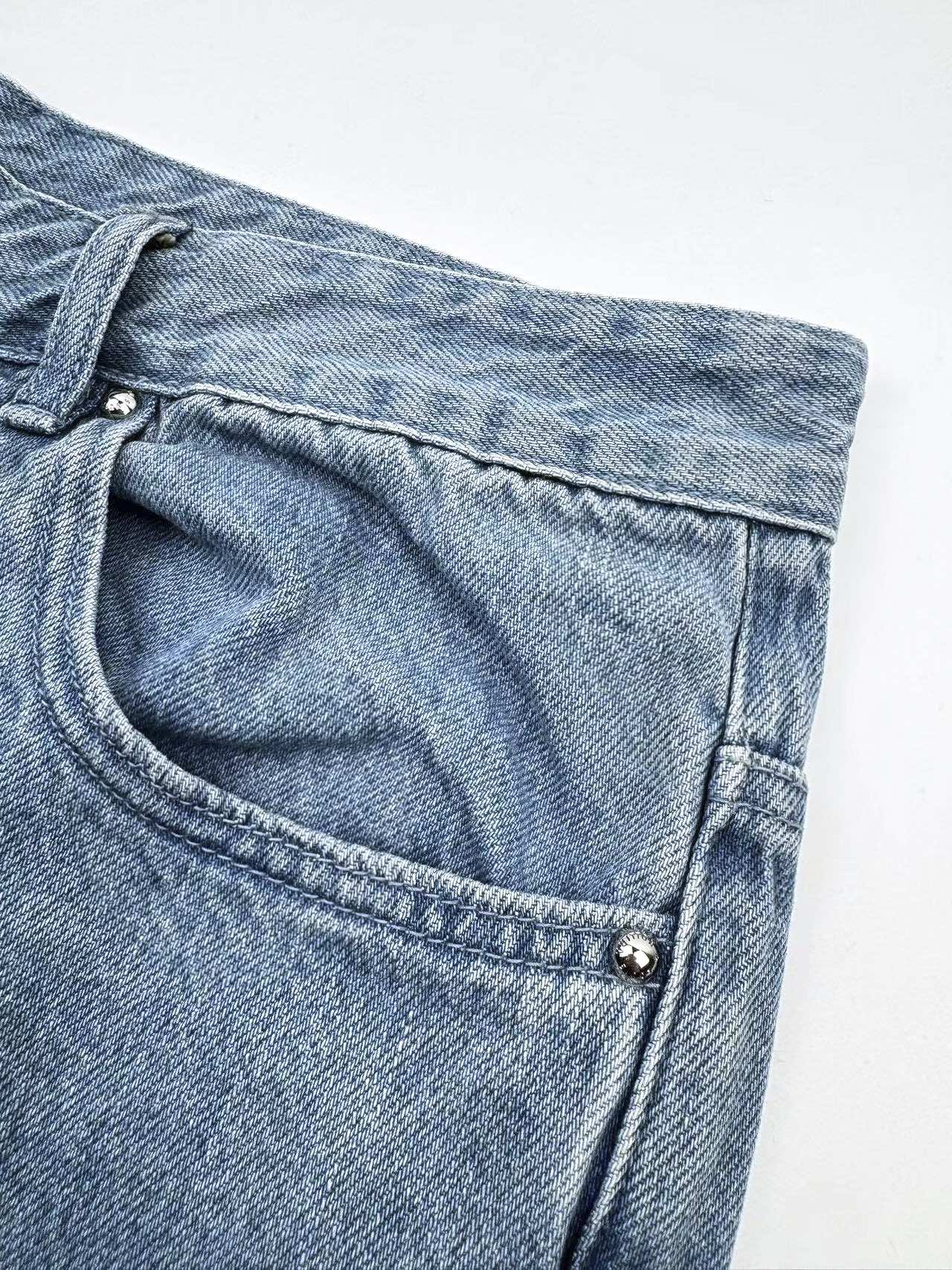 2026 New Arrival LY Washed Distressed Jeans (MM014-C30)