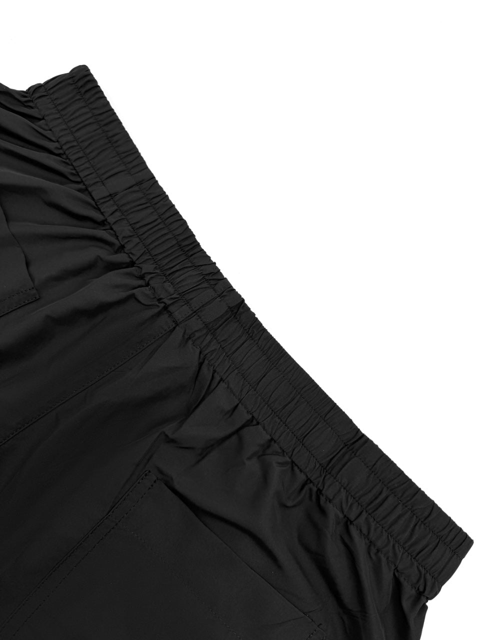 2026 New Arrival: GU Logo Colour-Block Shorts (MM010-A50)
