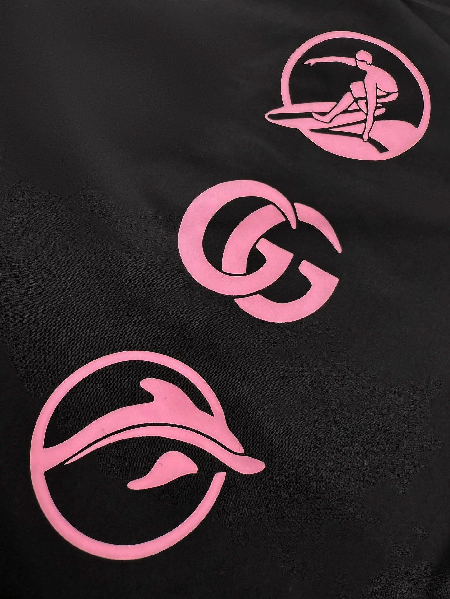 2026 New Arrival: GU Logo Colour-Block Shorts (MM010-A50)