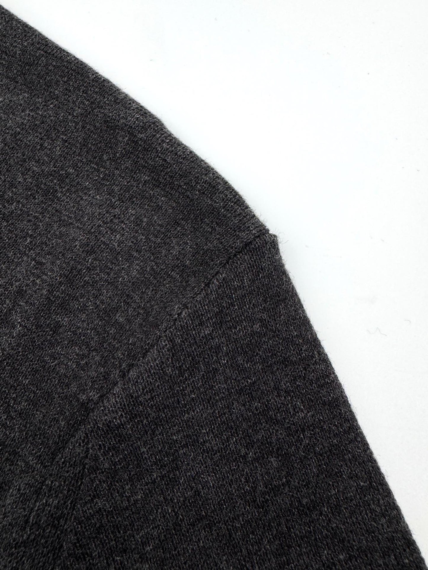 2026 New Arrival GU Embroidered Knitted Jumper (25194-B20)