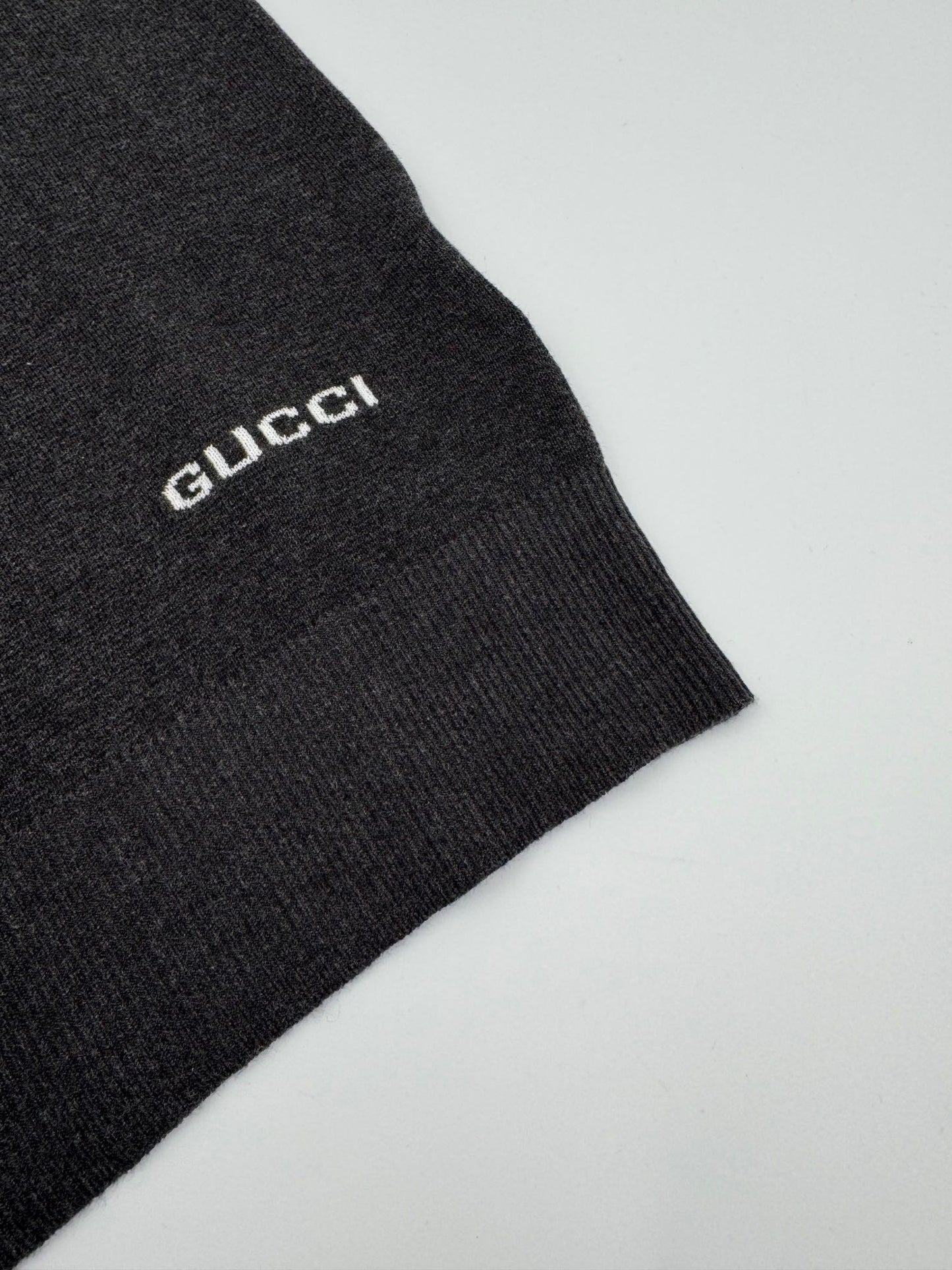 2026 New Arrival GU Embroidered Knitted Jumper (25194-B20)