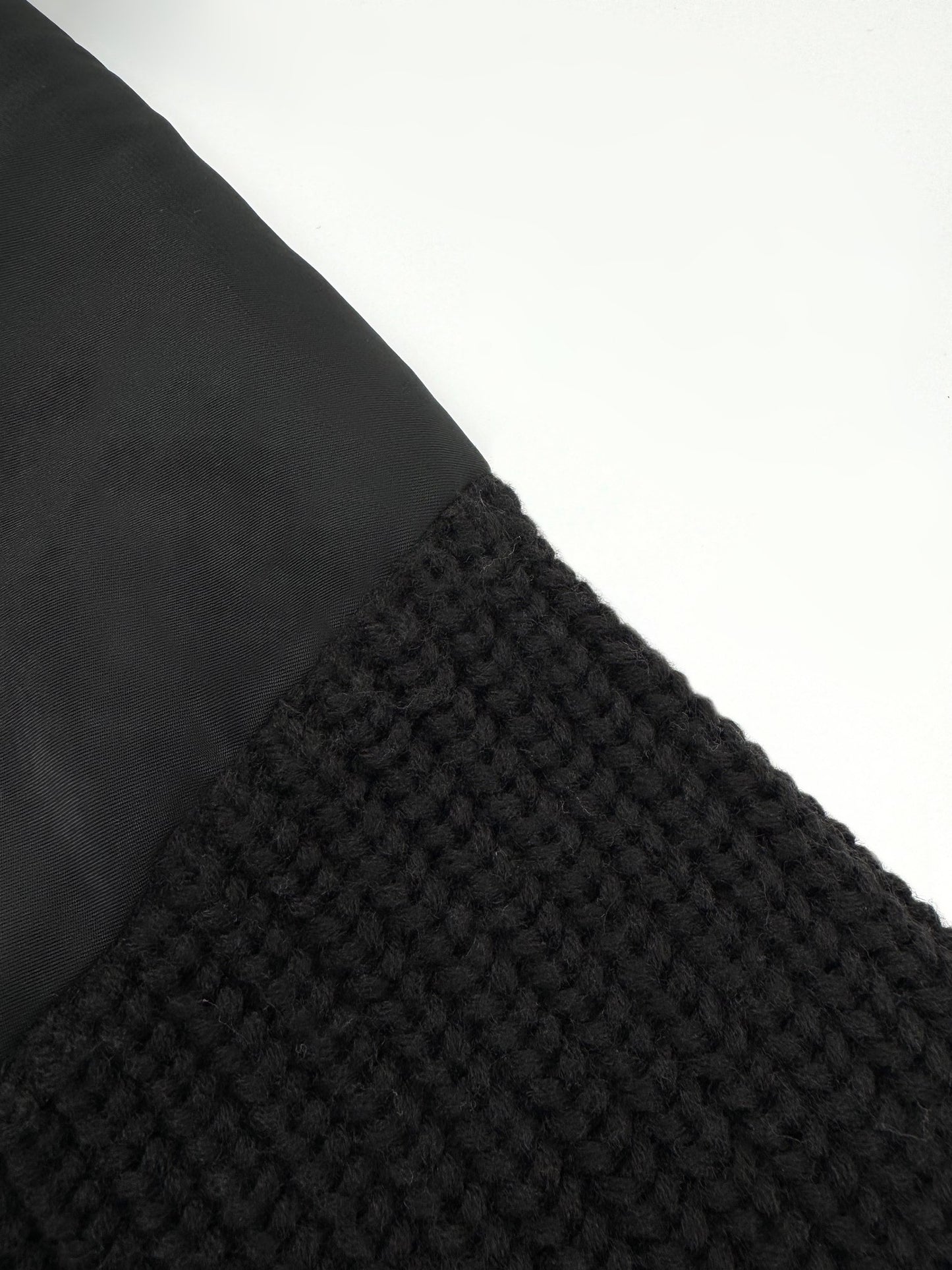 2026 New Triangle Brand Knitted Cardigan (24067-C40)