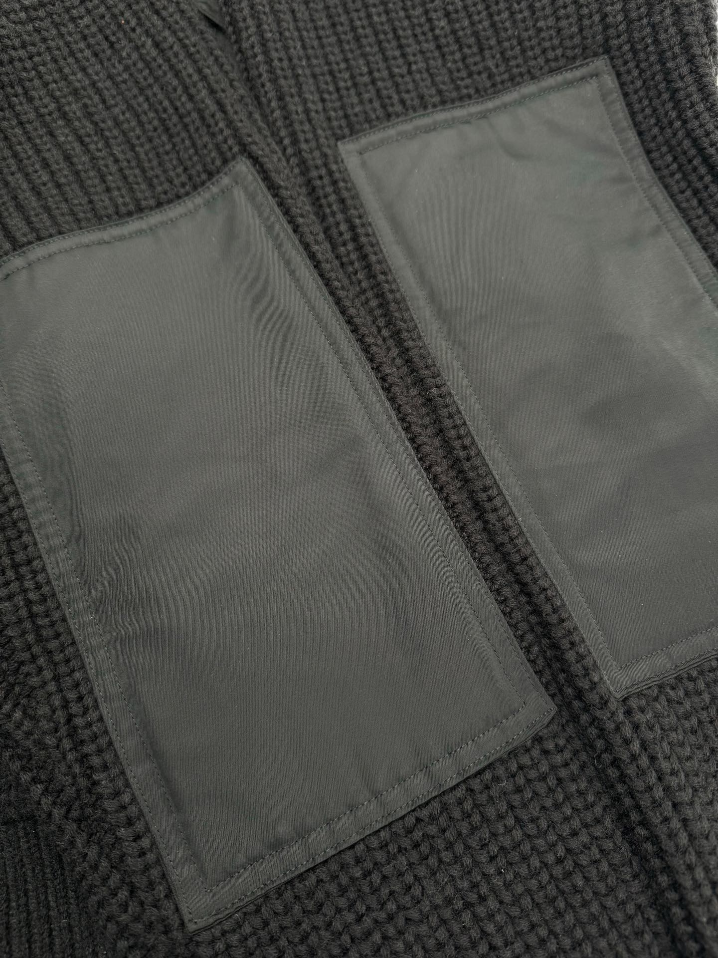 2026 New Triangle Brand Knitted Cardigan (24067-C40)