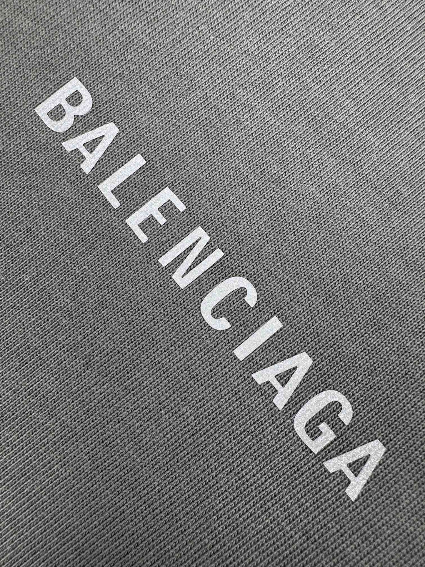 2026 New Balen Logo Reflective Short-Sleeved T-Shirt (25232-A20)