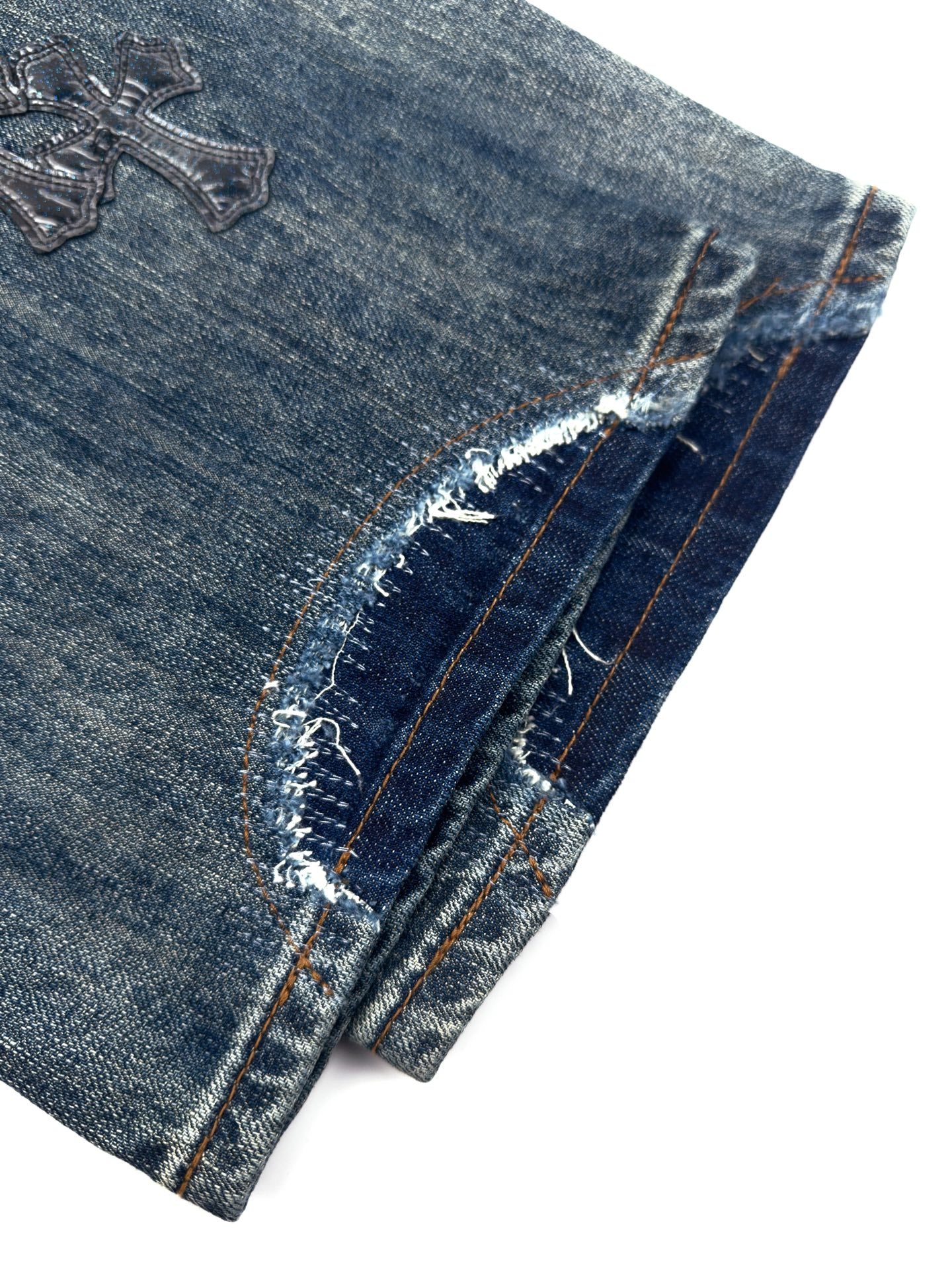 2026 New CH Cross Logo Distressed Jeans (CC963-C60)